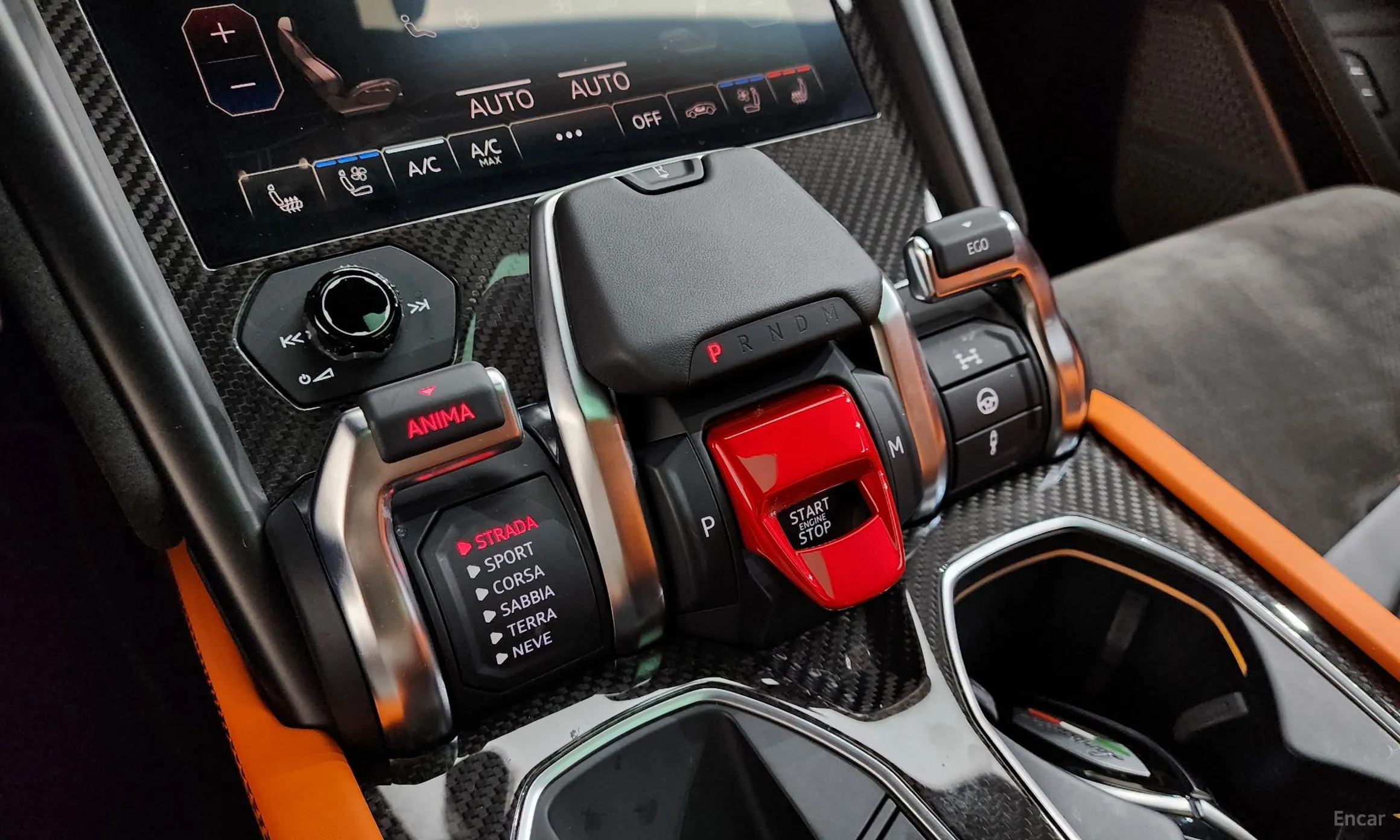 Lamborghini Urus превью 9