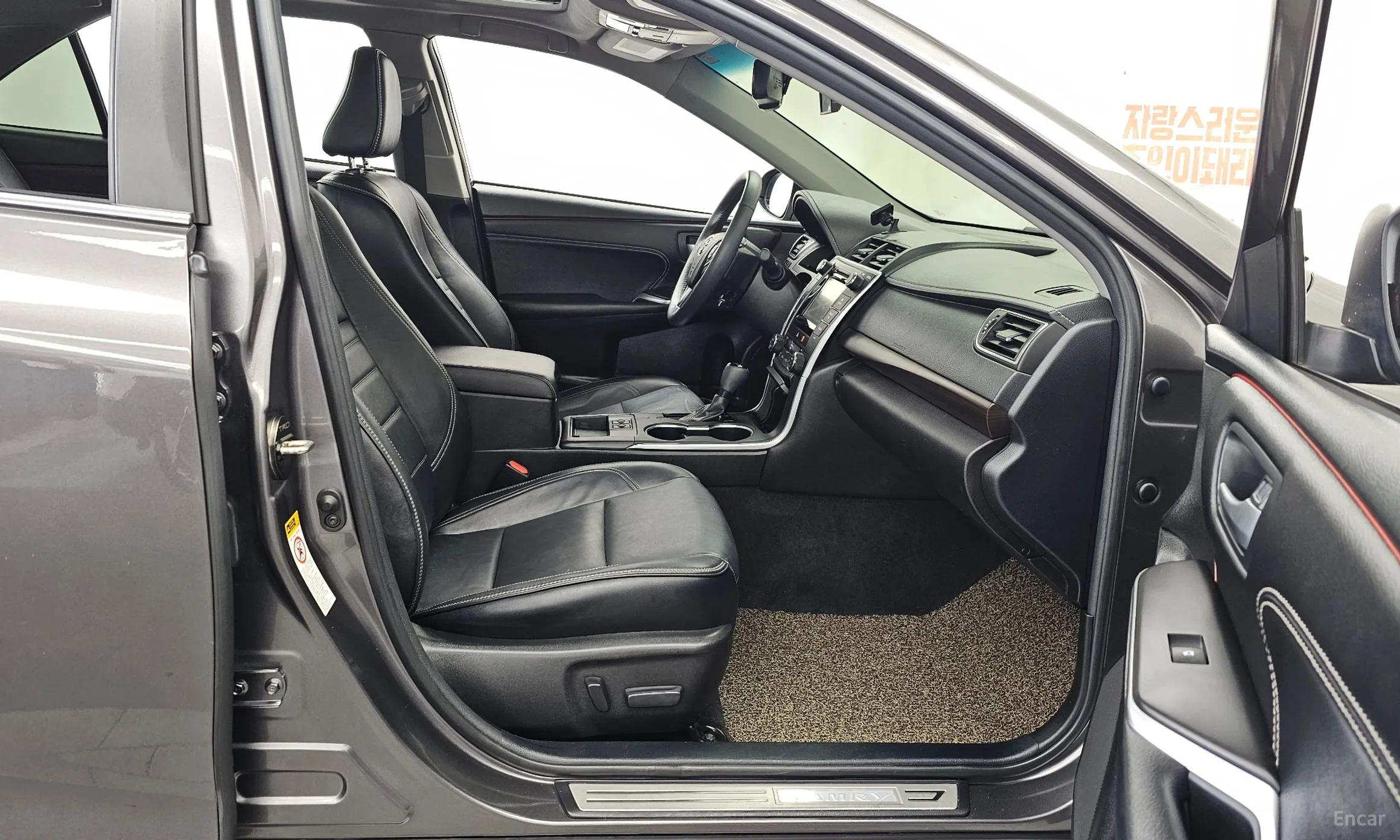 Toyota New Camry превью 11