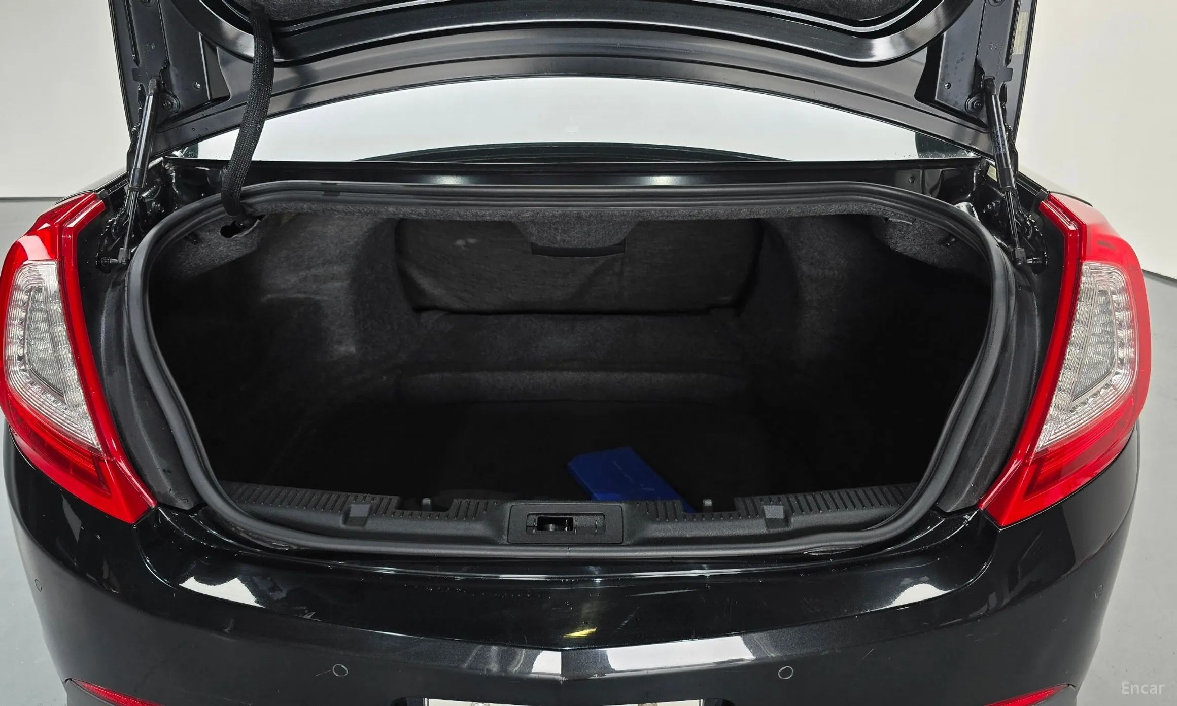 Lincoln New MKS превью 20