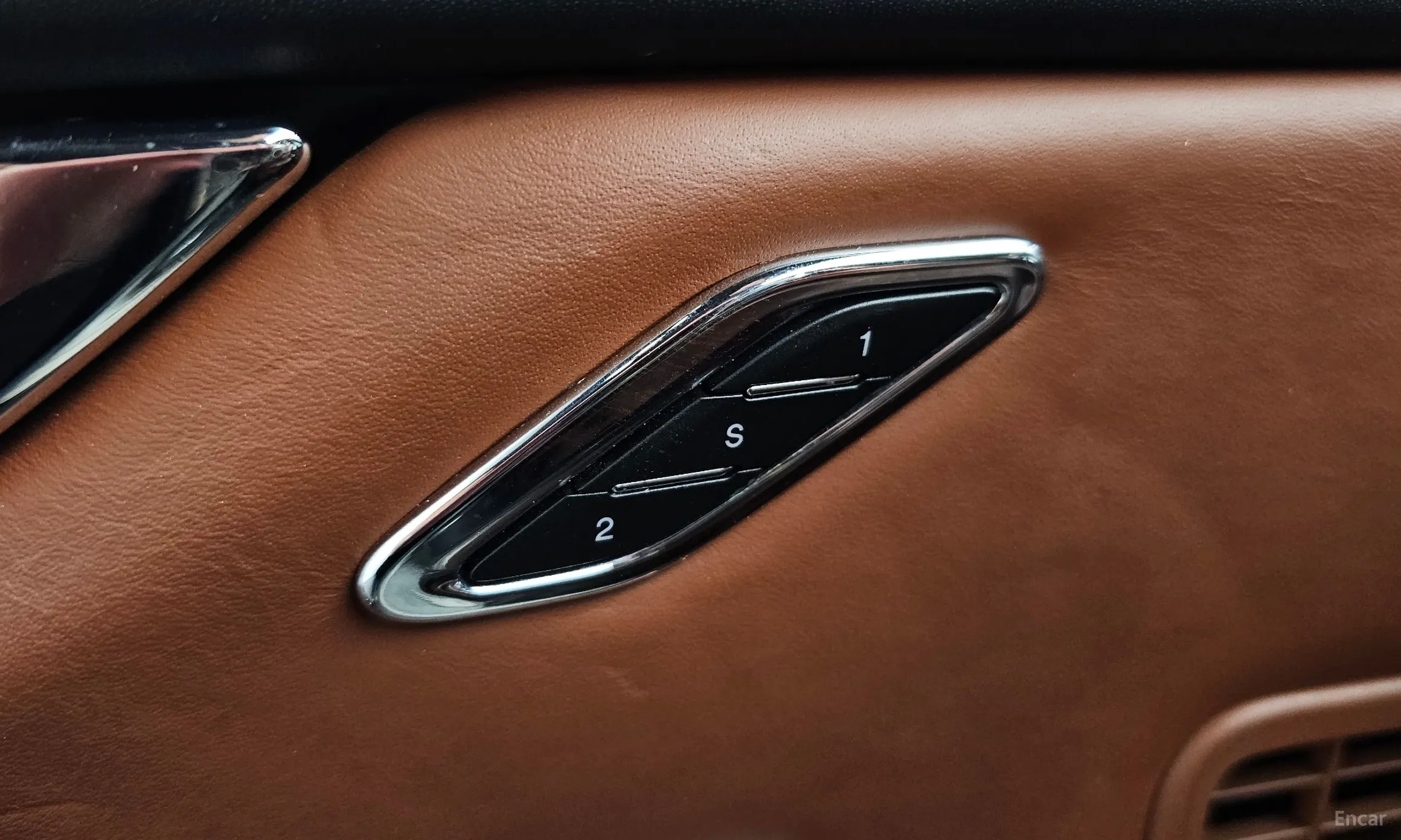 Maserati Quattroporte превью 16