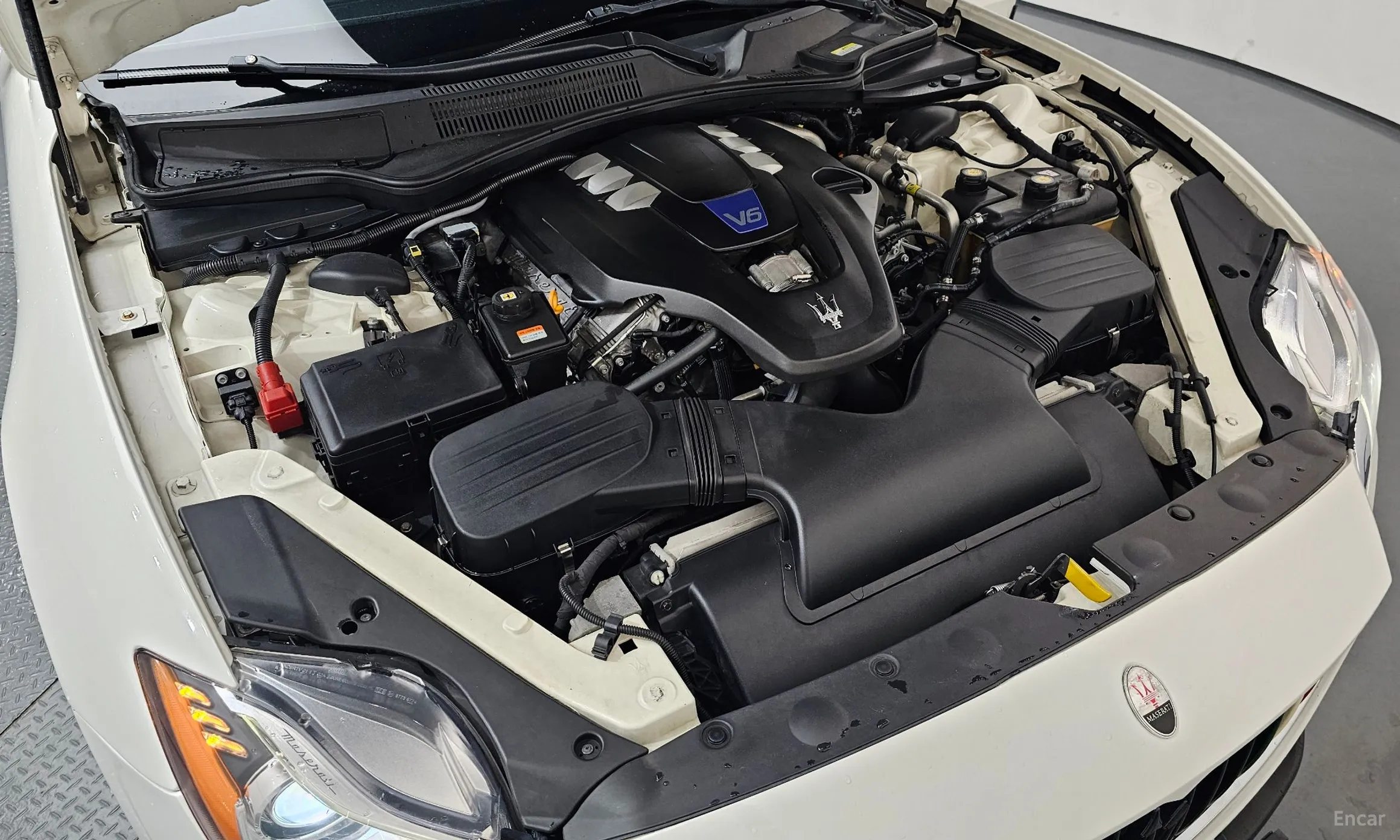 Maserati Quattroporte превью 6