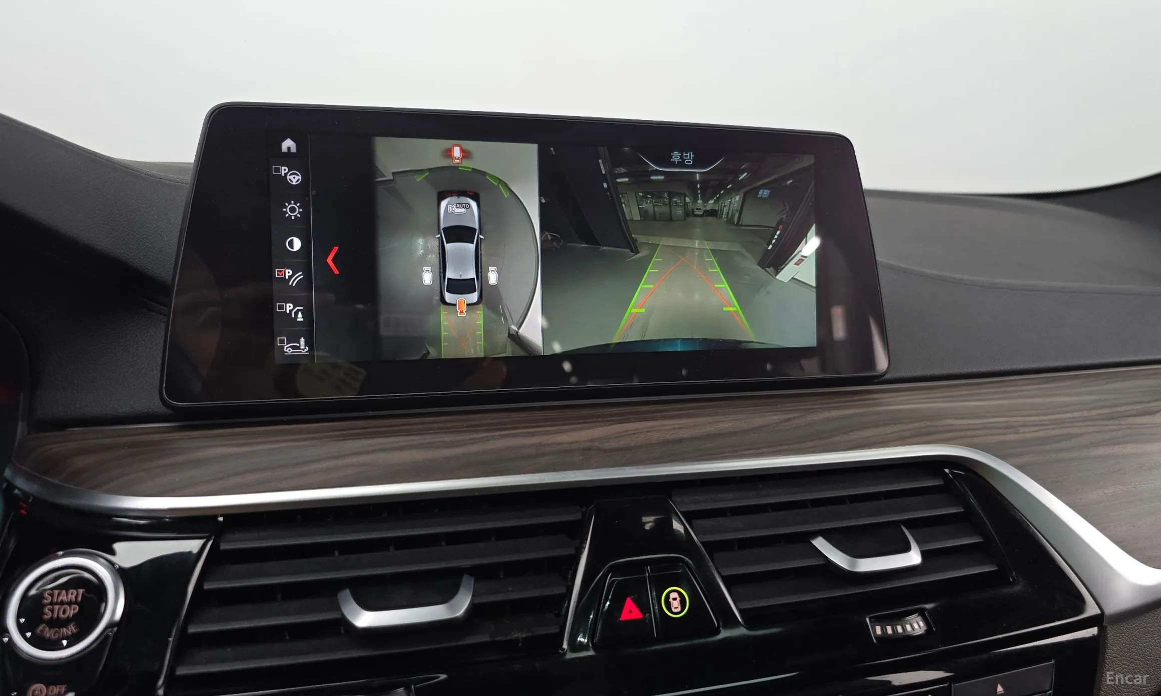 BMW 5 Series (G30) превью 15