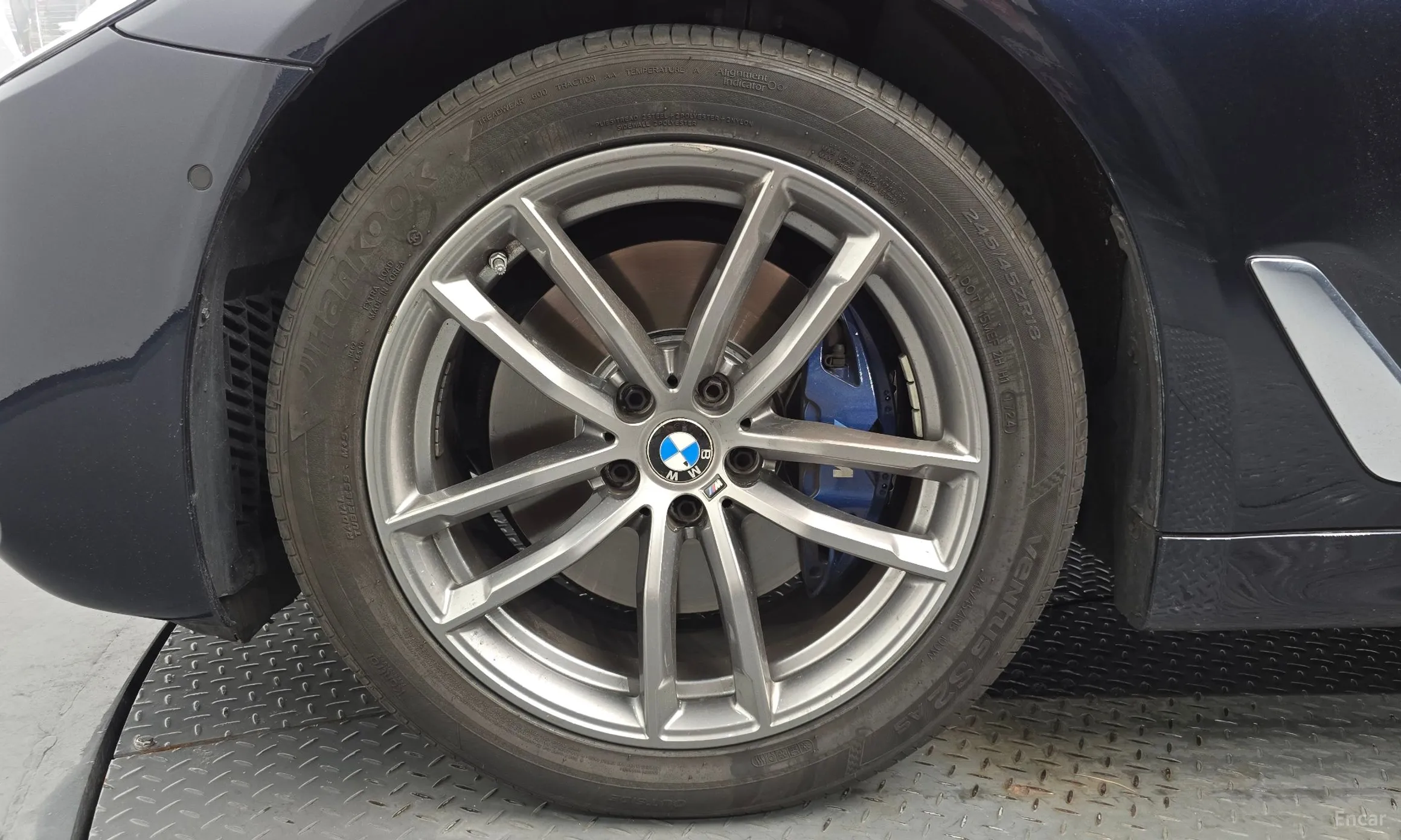 BMW 5 Series (G30) превью 5