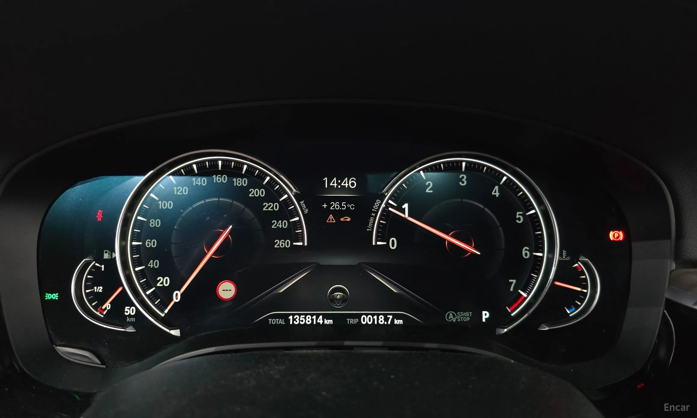 BMW 5 Series (G30) превью 8
