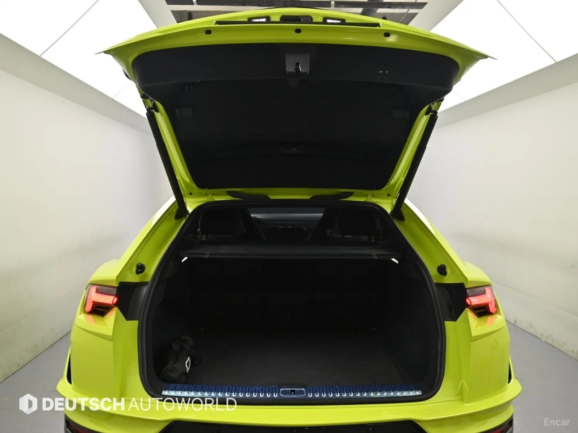 Lamborghini Urus превью 18