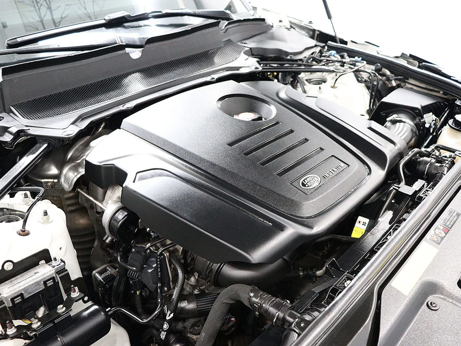 Land Rover Discovery 5 превью 19