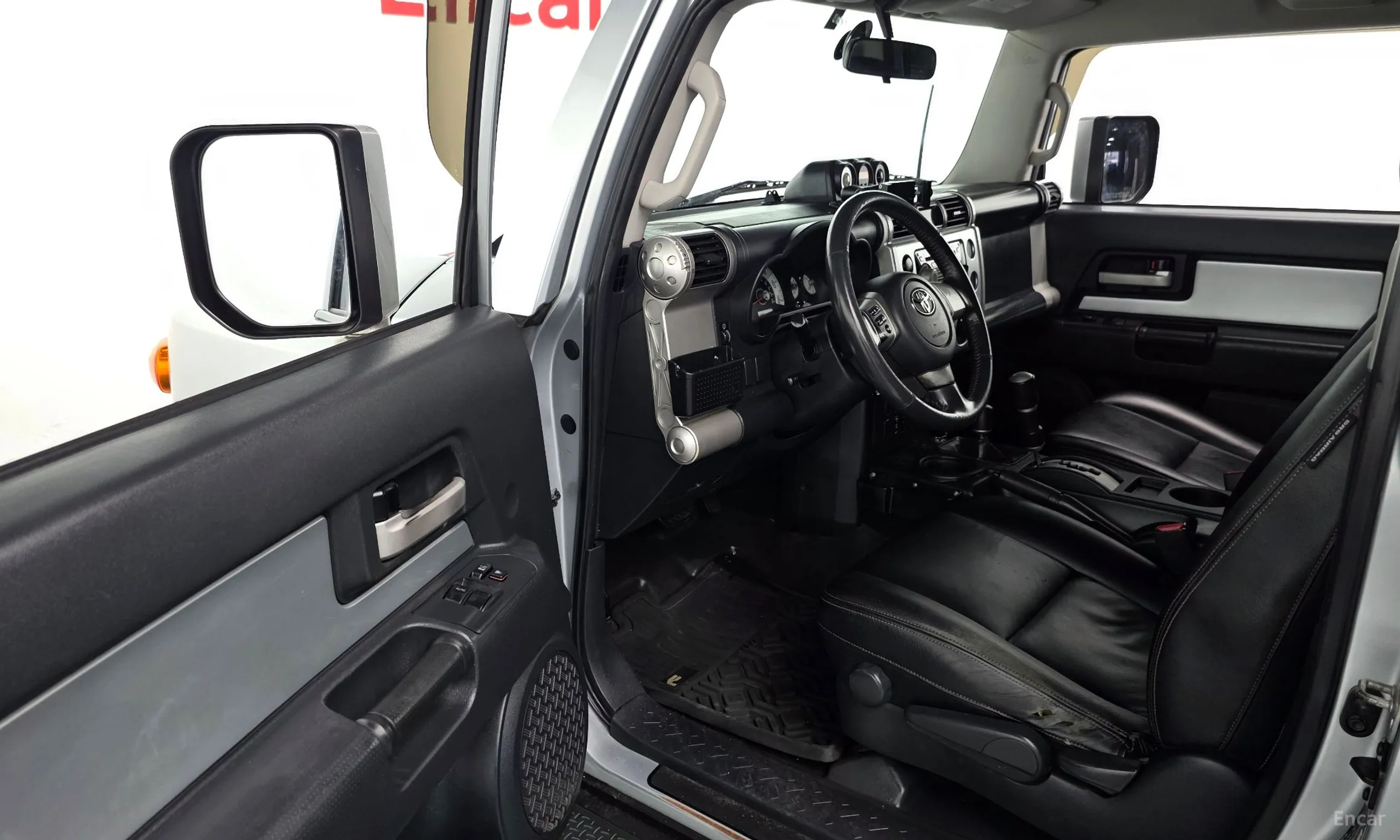 Toyota FJ Cruiser превью 11
