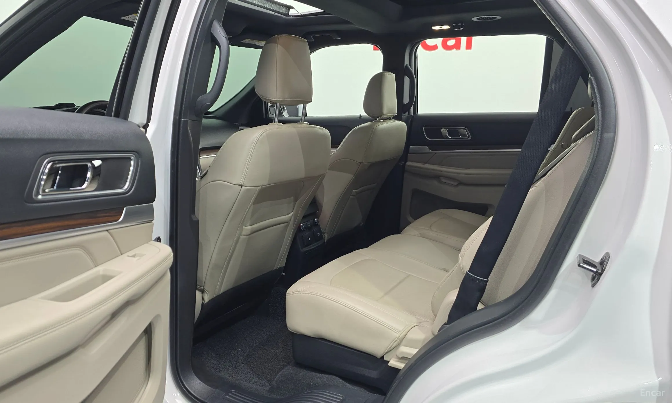 Ford Explorer превью 11