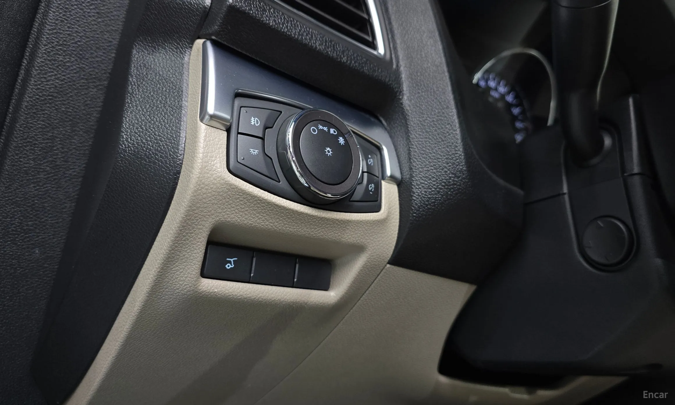 Ford Explorer превью 16