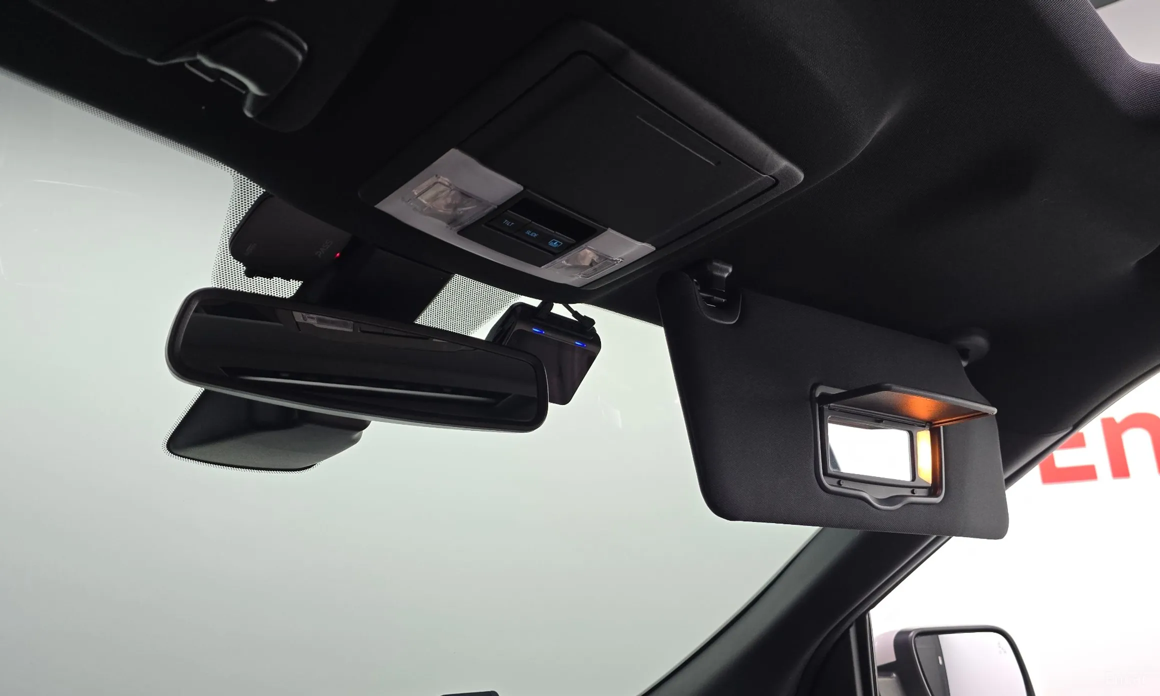 Ford Explorer превью 18