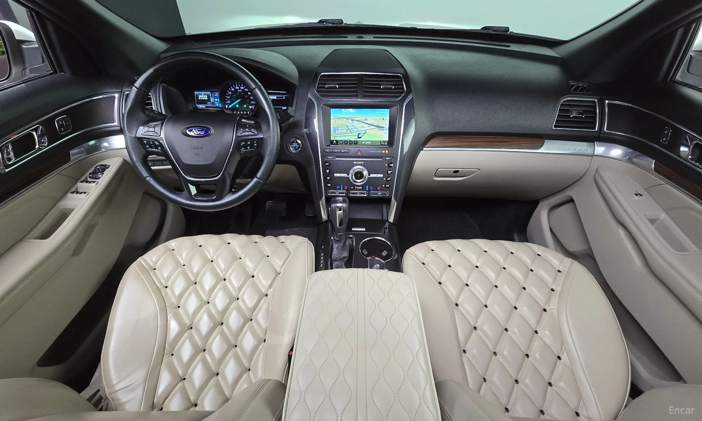Ford Explorer превью 7