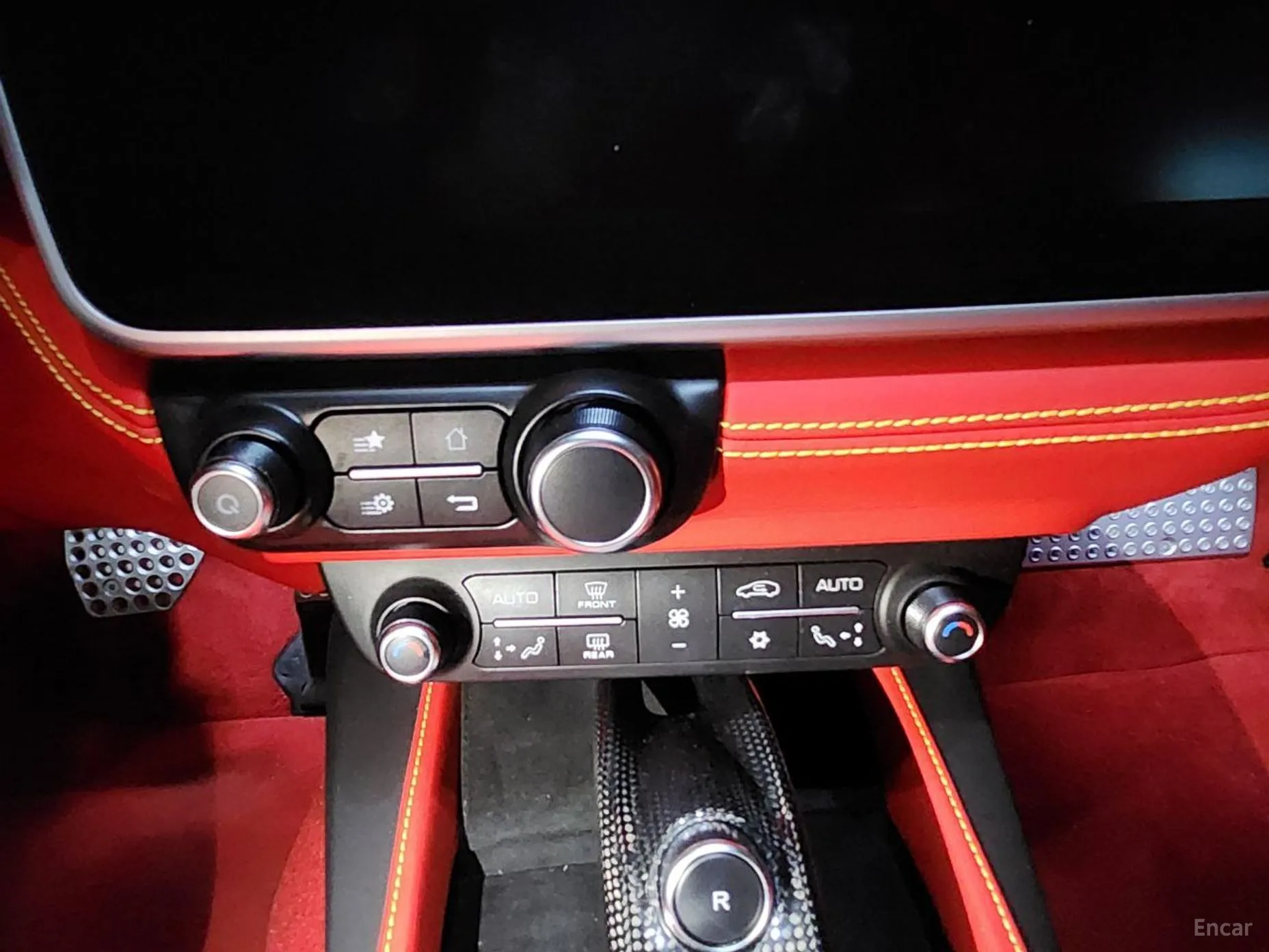 Ferrari Portofino превью 17