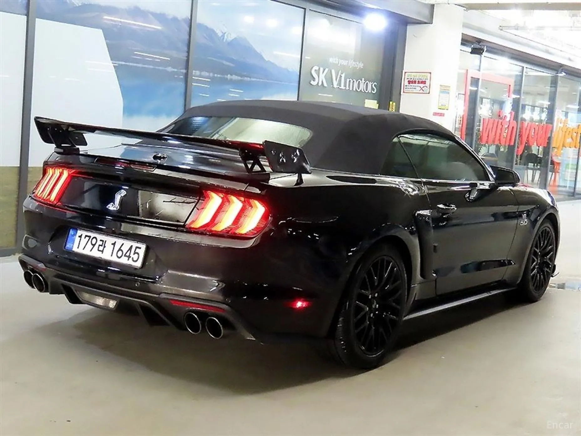 Ford Mustang превью 20