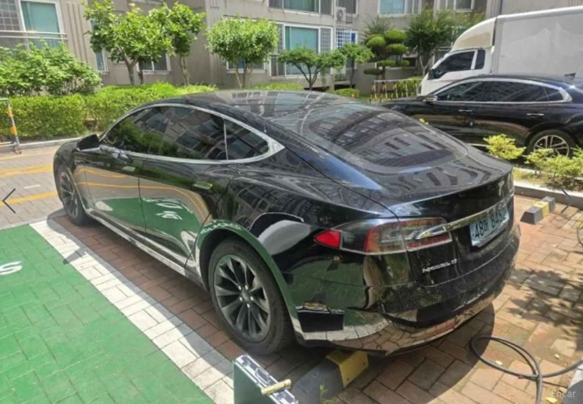 Tesla Model S превью 4