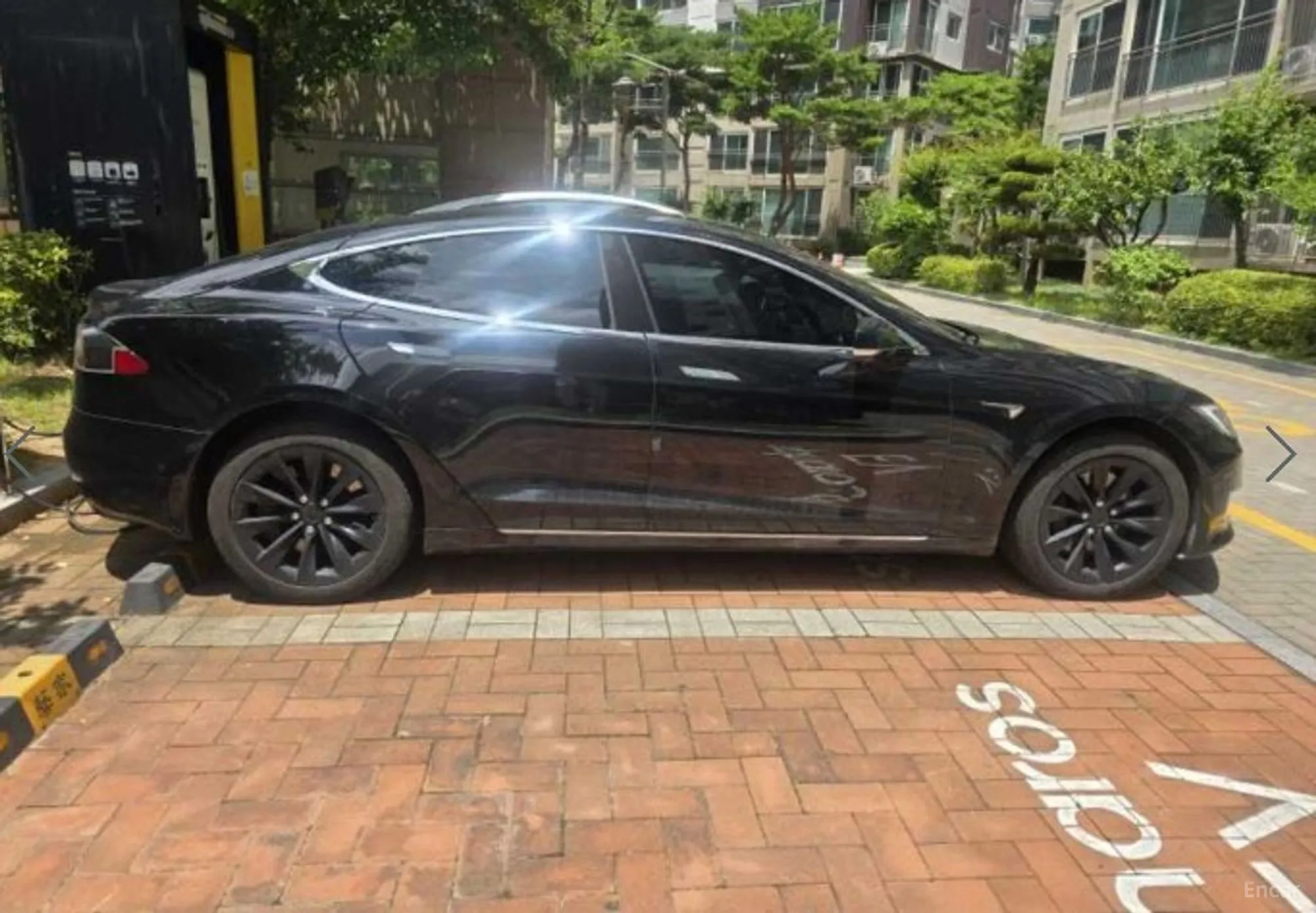 Tesla Model S превью 6