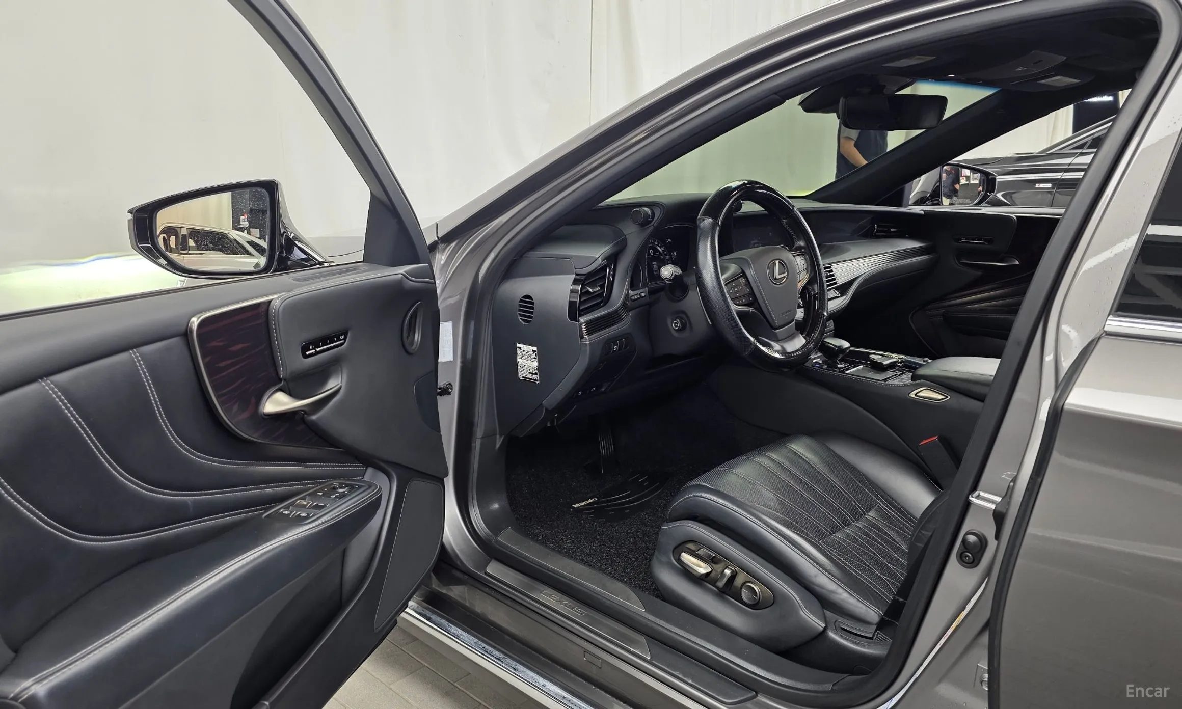 Lexus LS500 5th Generation превью 10