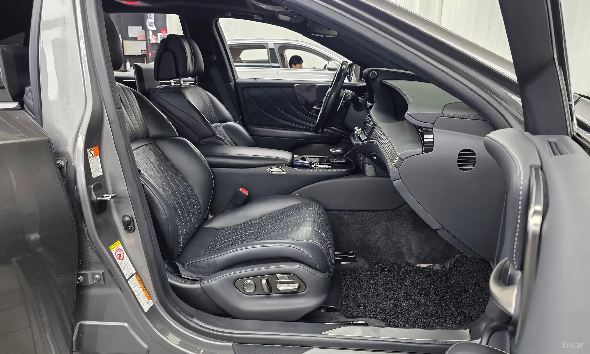 Lexus LS500 5th Generation превью 11