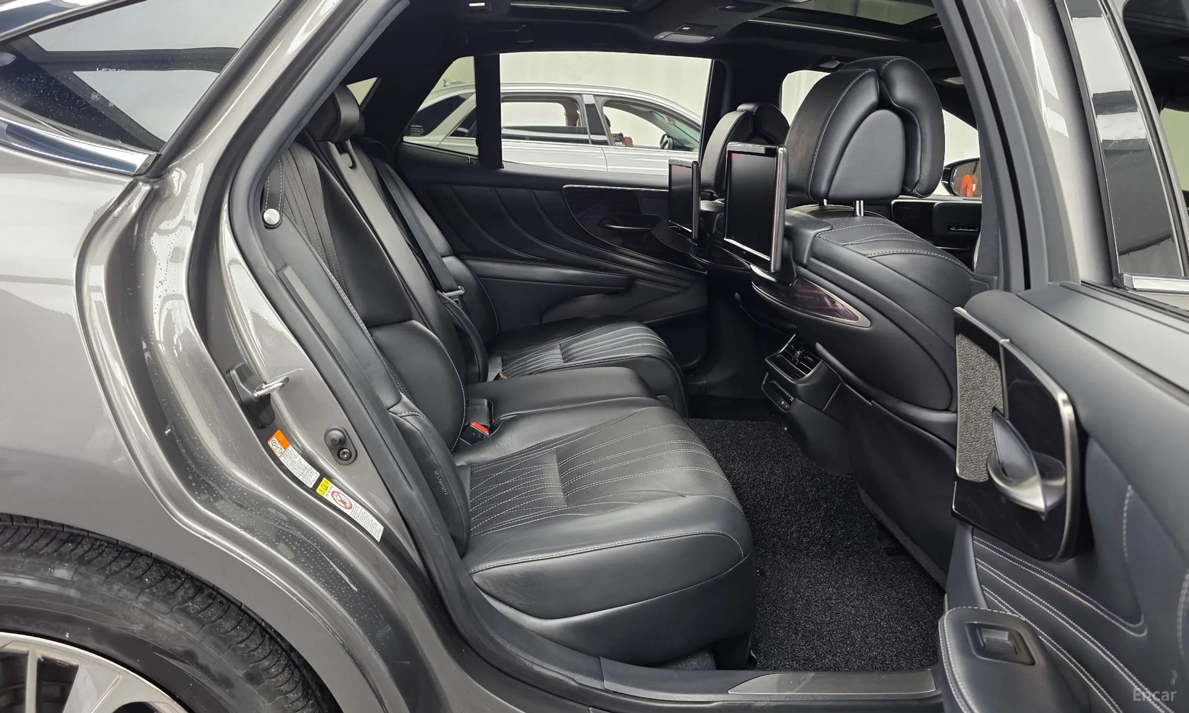 Lexus LS500 5th Generation превью 12