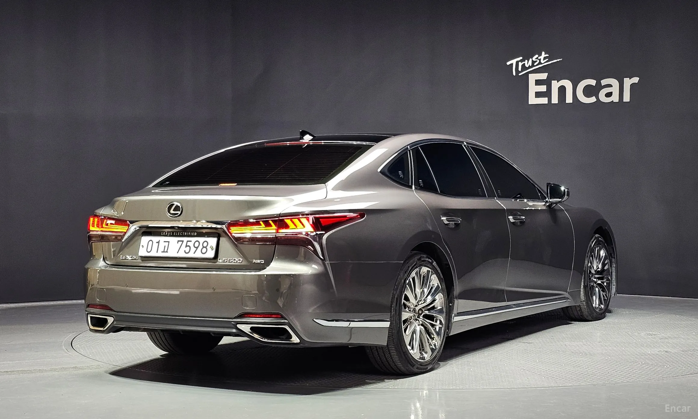Lexus LS500 5th Generation