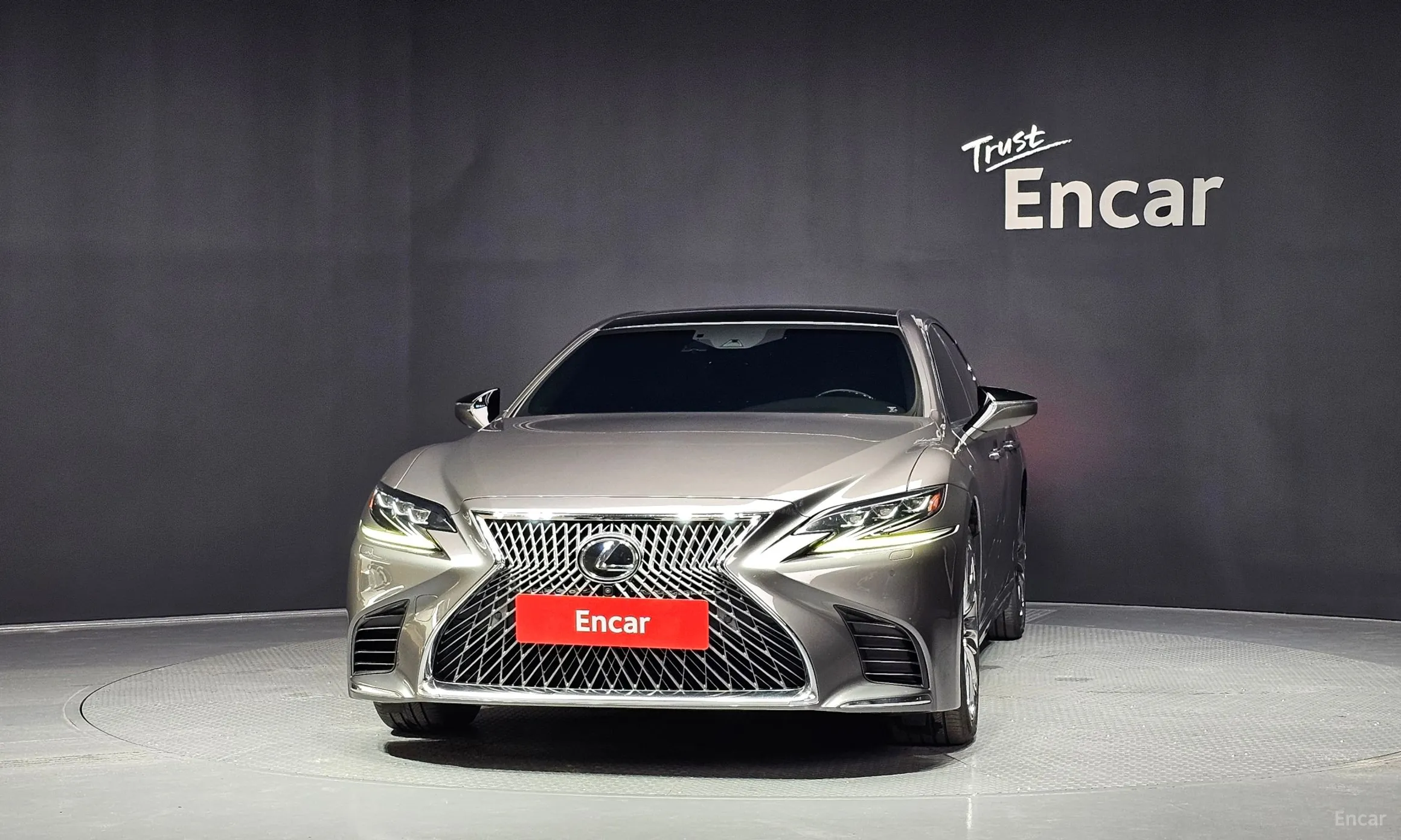 Lexus LS500 5th Generation превью 3
