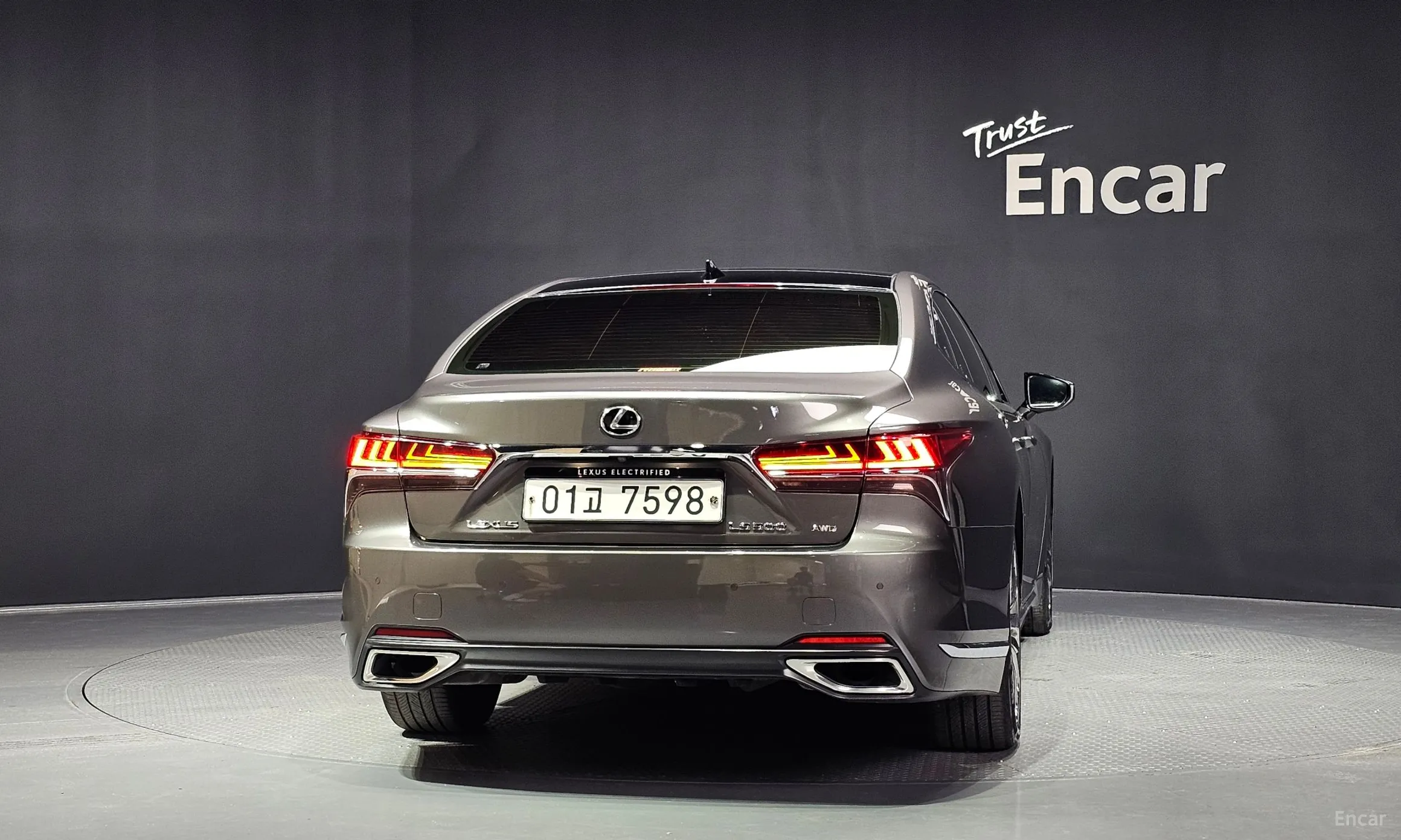 Lexus LS500 5th Generation превью 4