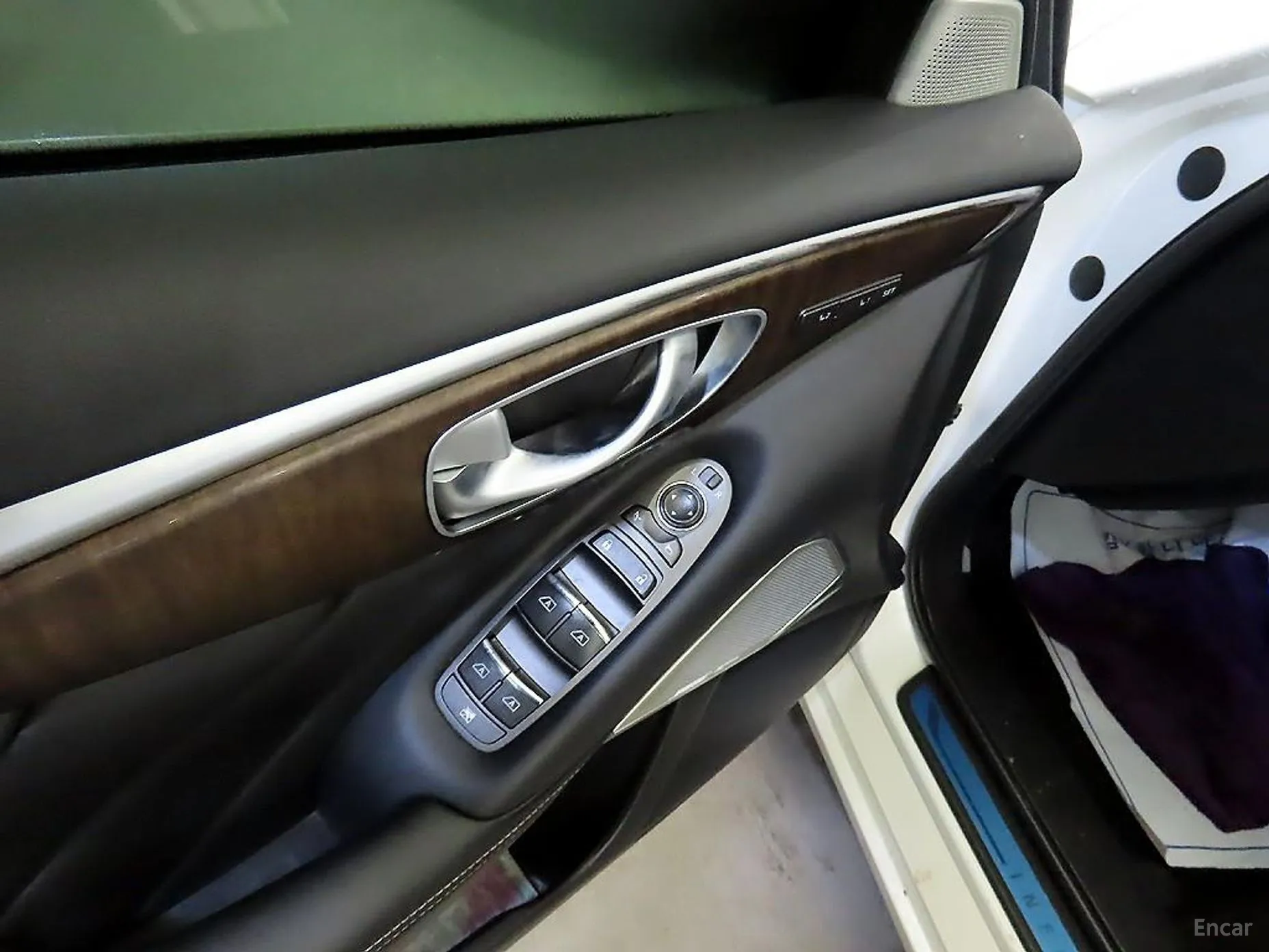 Infiniti Q50 превью 16