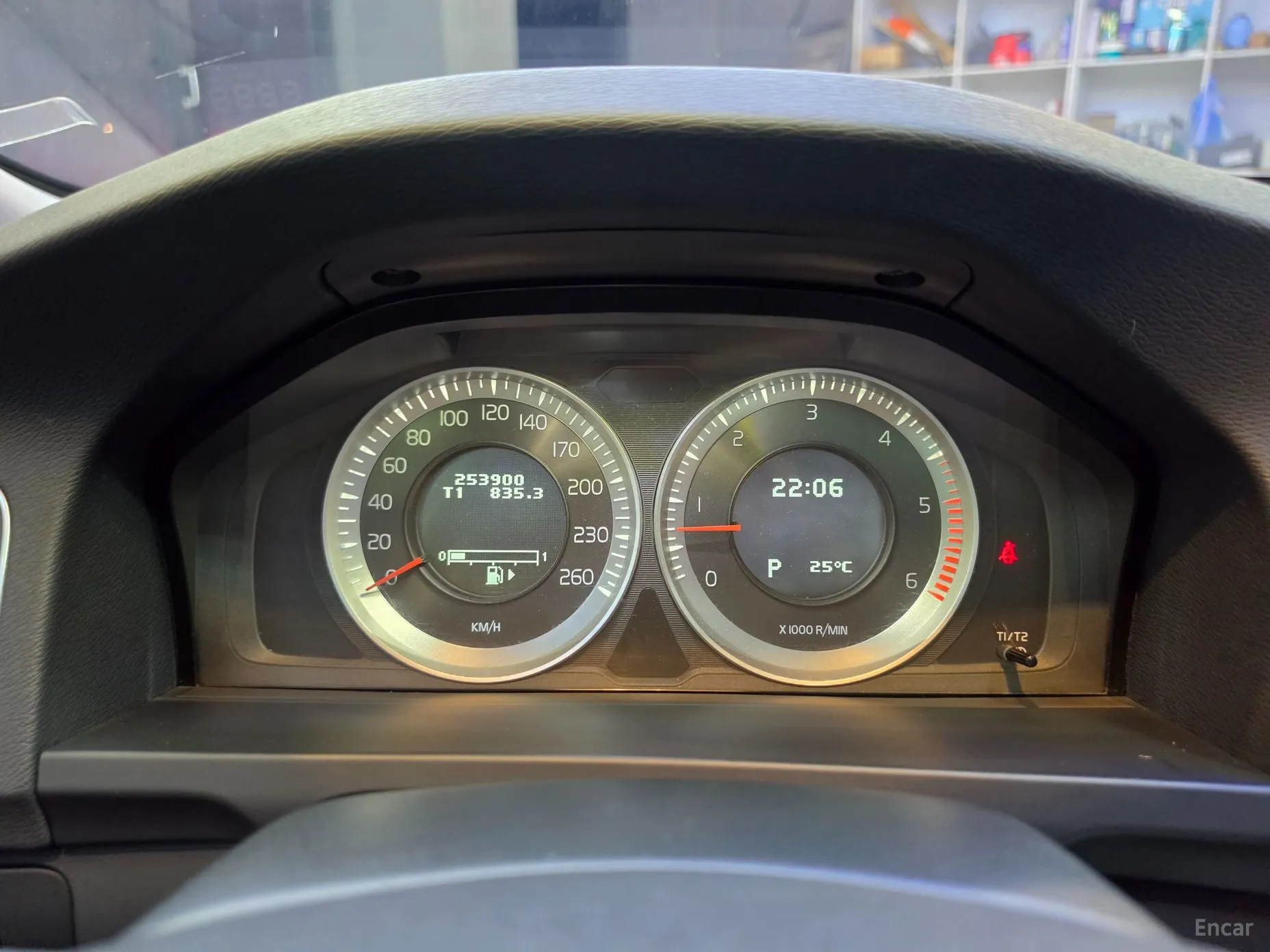 Volvo V60 превью 10