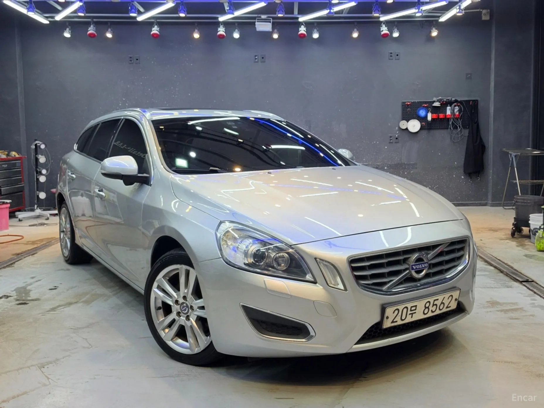 Volvo V60 превью 5