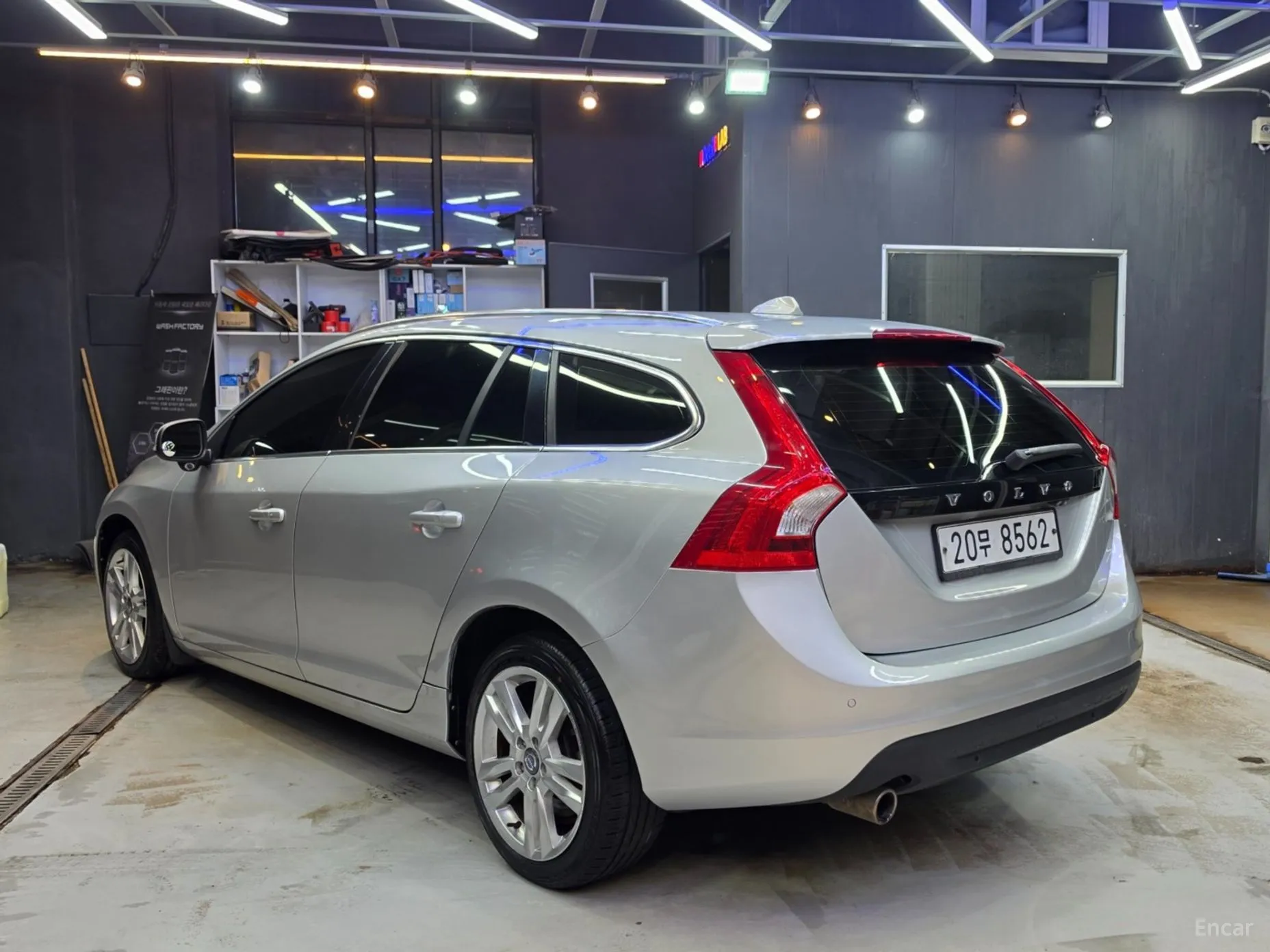 Volvo V60 превью 6