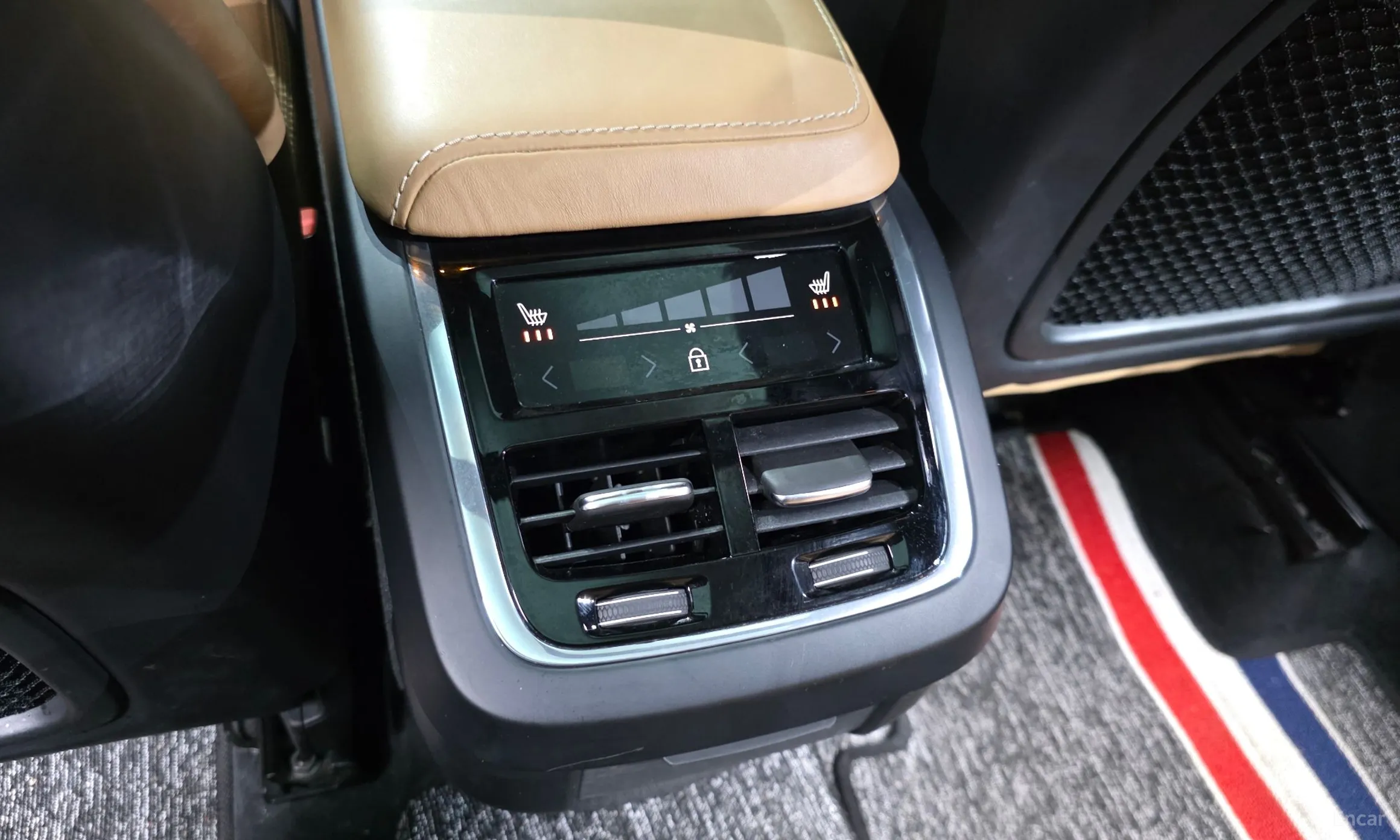 Volvo XC60 Gen 2 превью 18