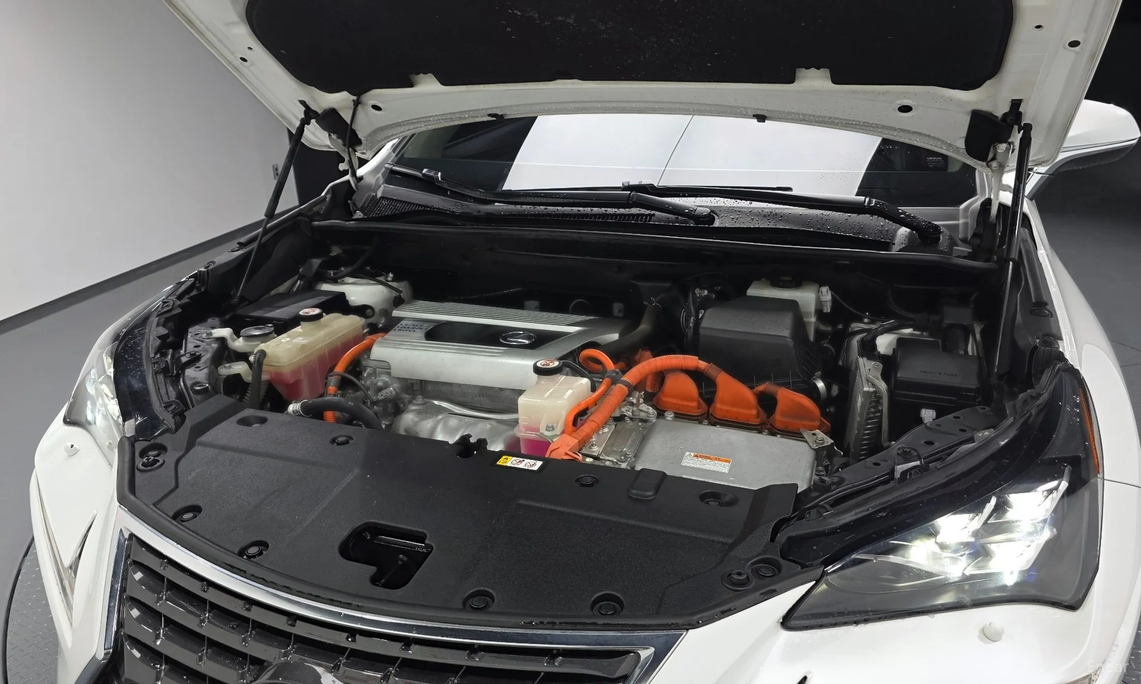 Lexus NX300h превью 6