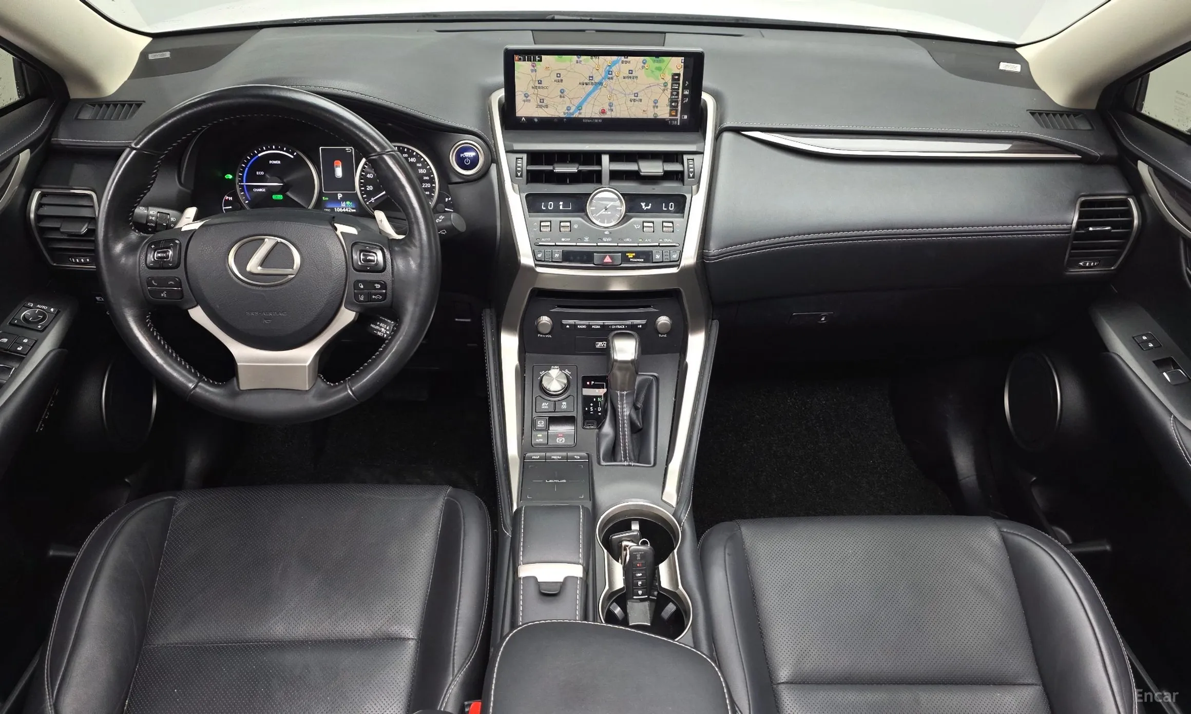 Lexus NX300h превью 7