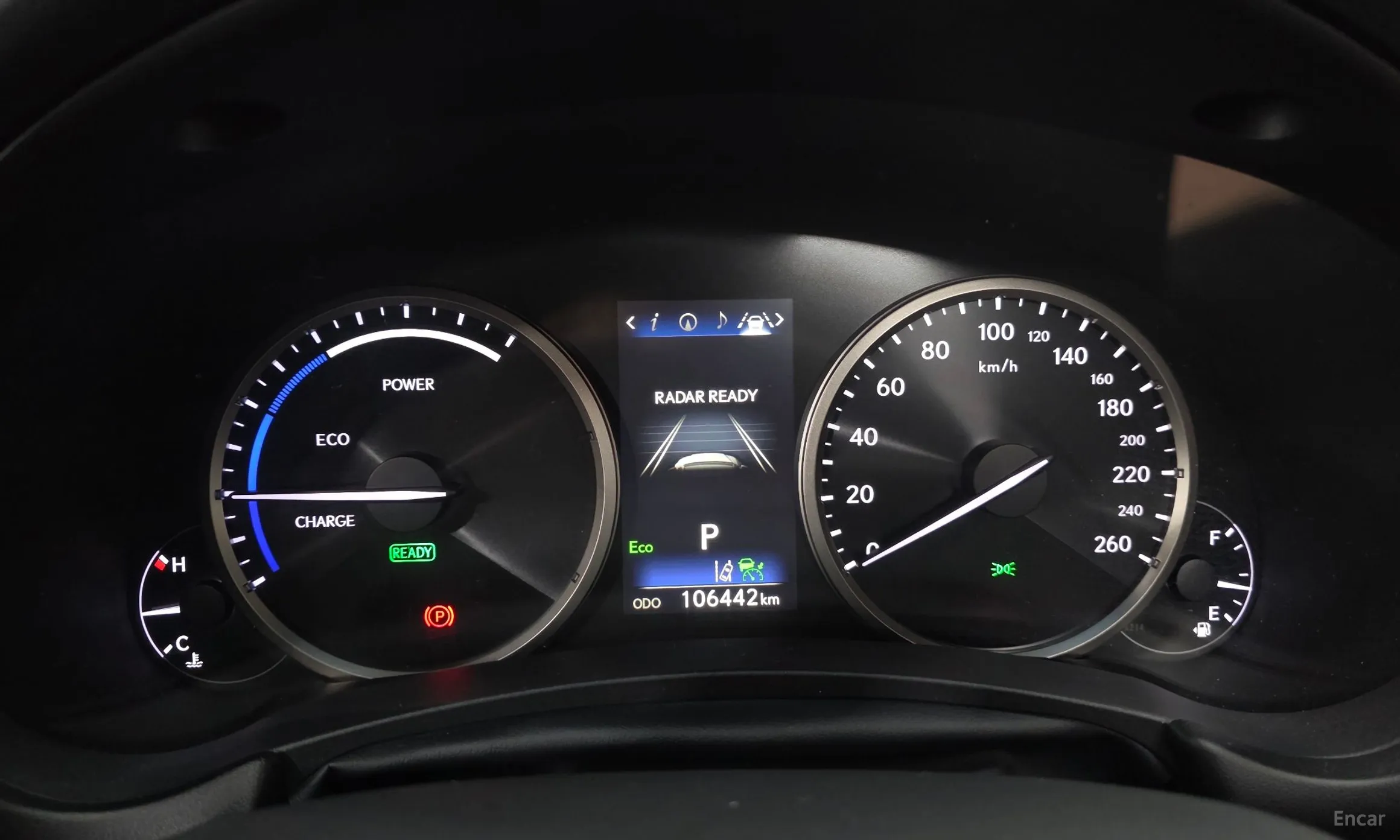 Lexus NX300h превью 8