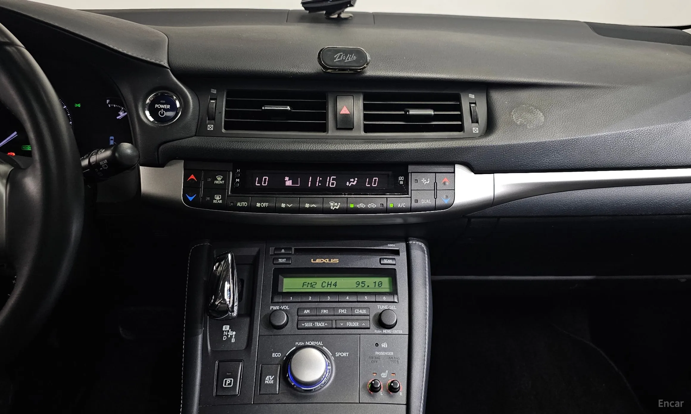 Lexus CT200h превью 13