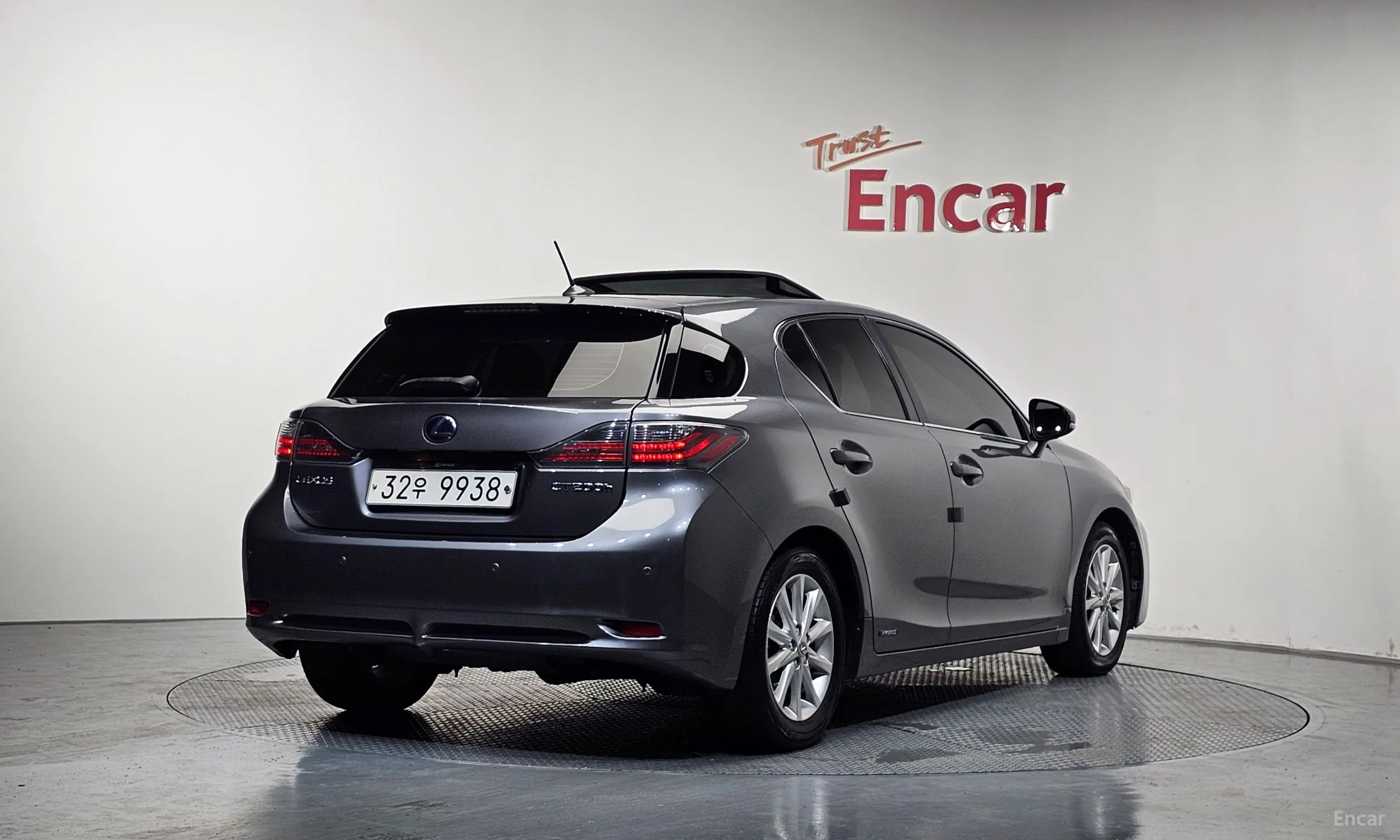 Lexus CT200h