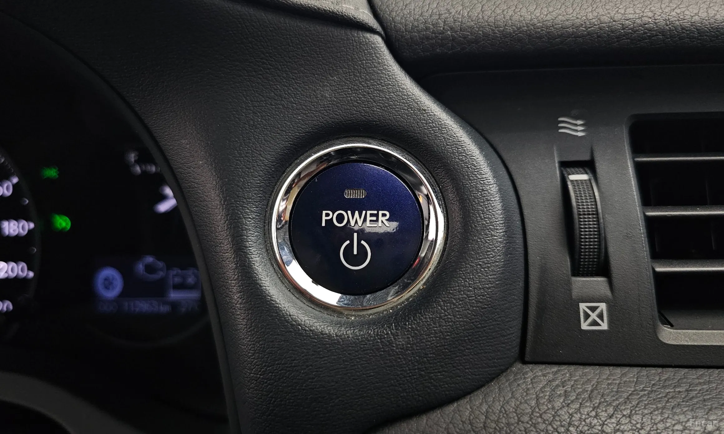 Lexus CT200h превью 20