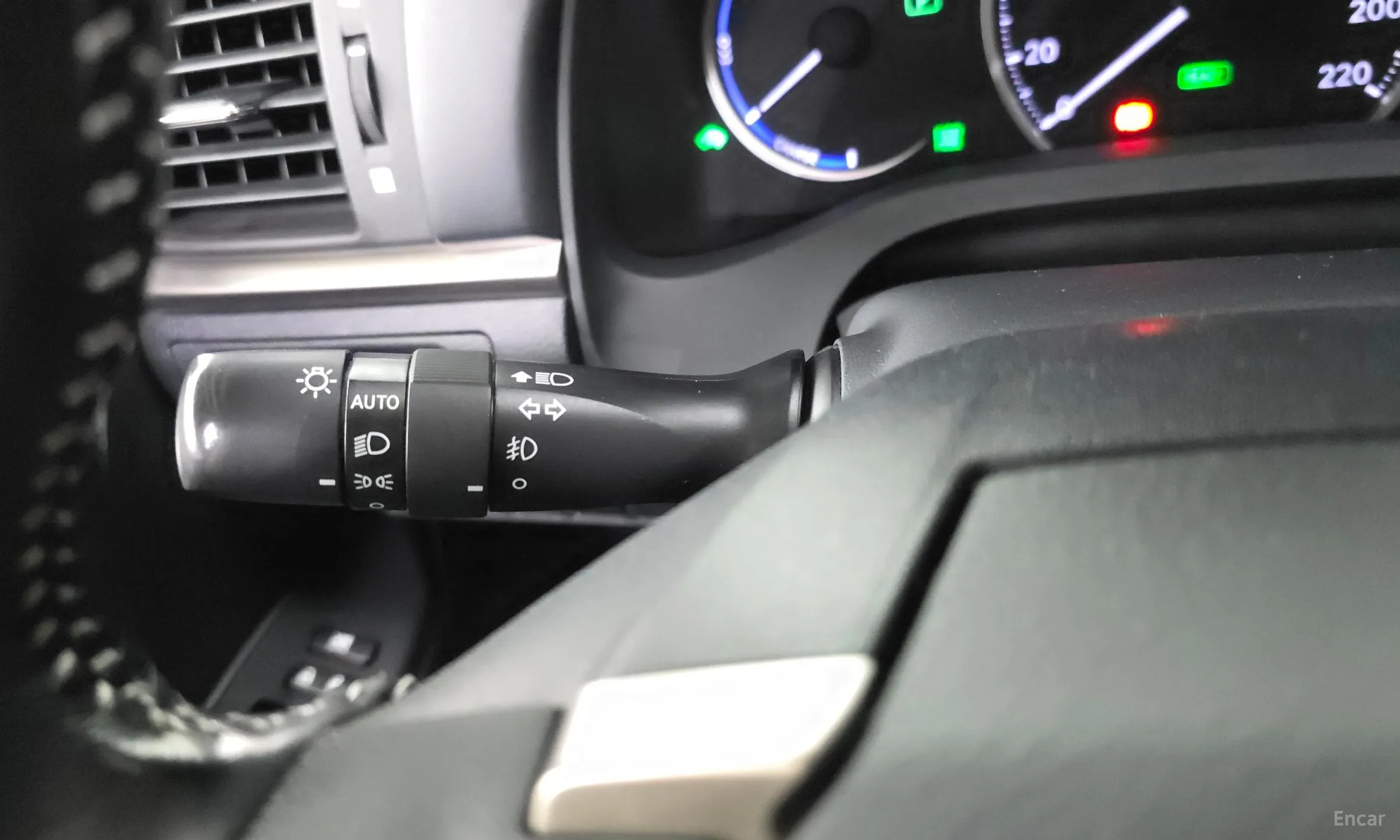 Lexus CT200h превью 17