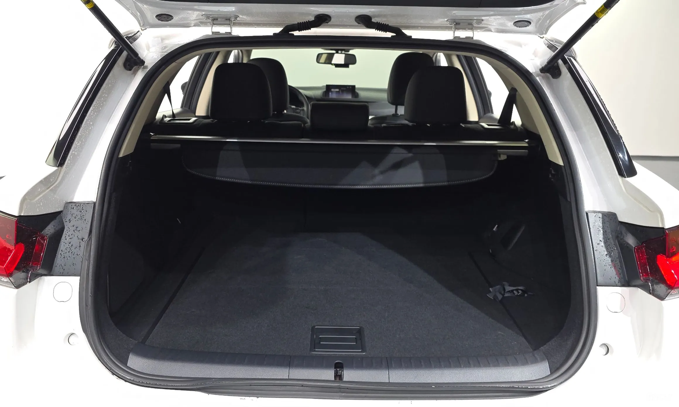 Lexus CT200h превью 20