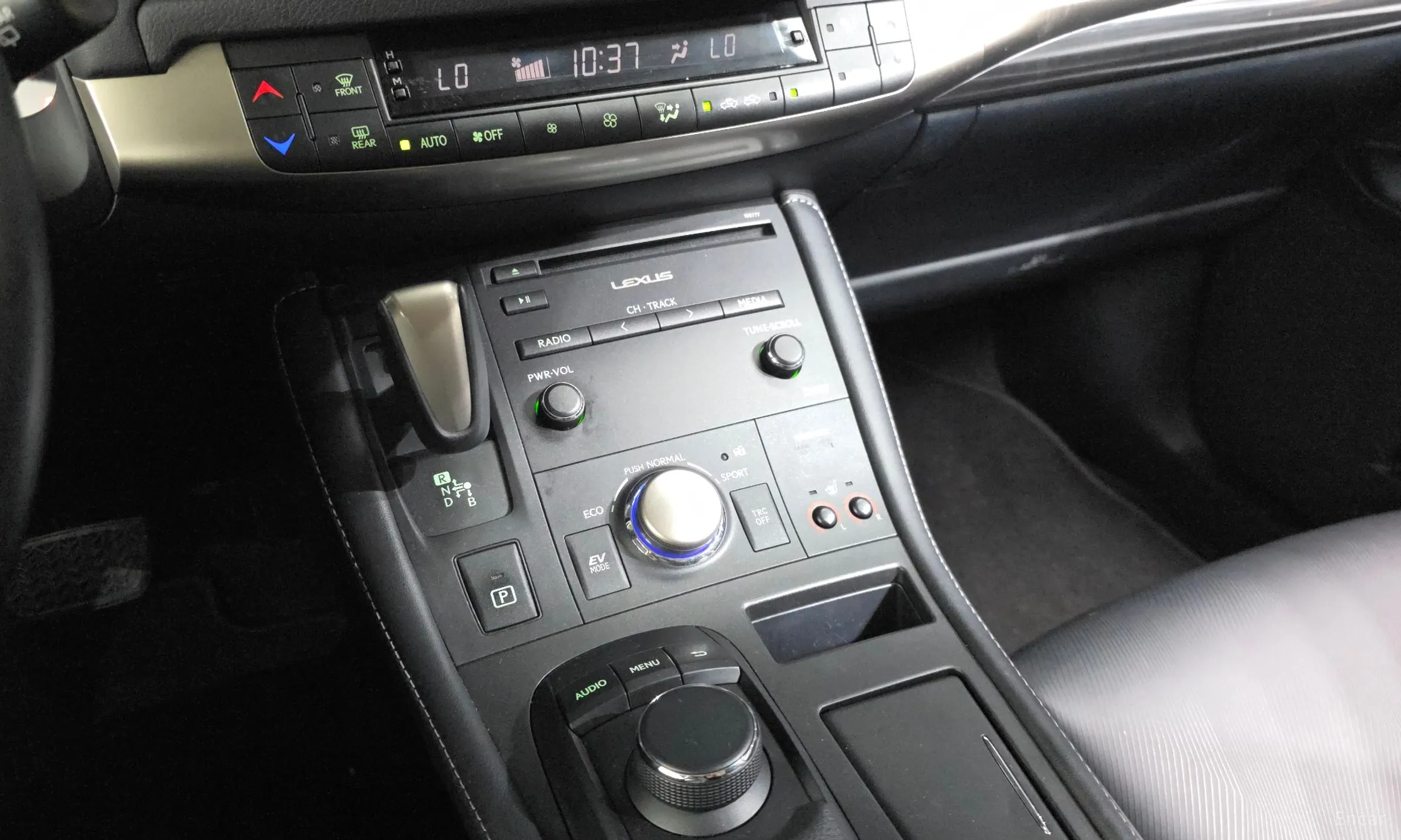 Lexus CT200h превью 9