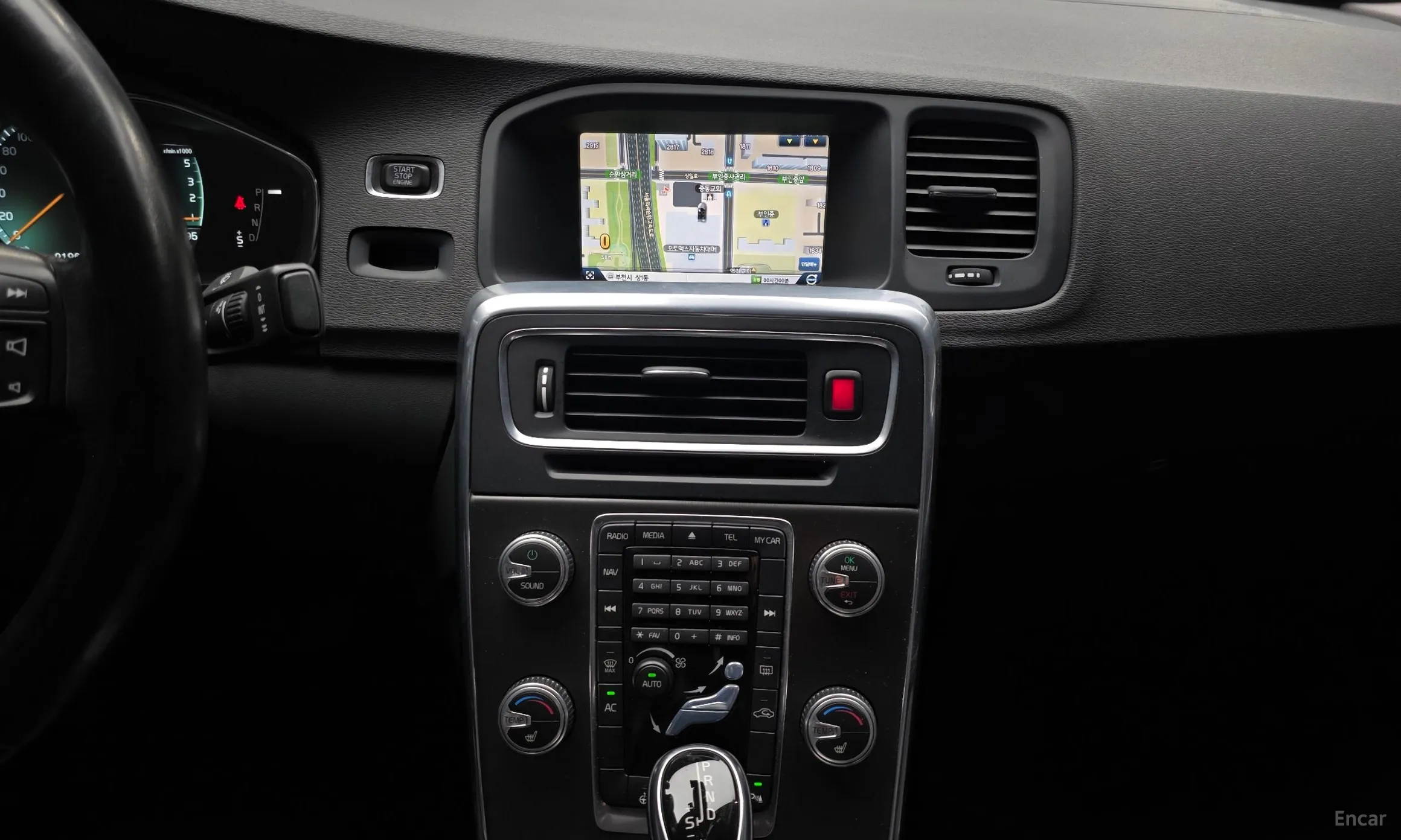 Volvo S60 превью 14