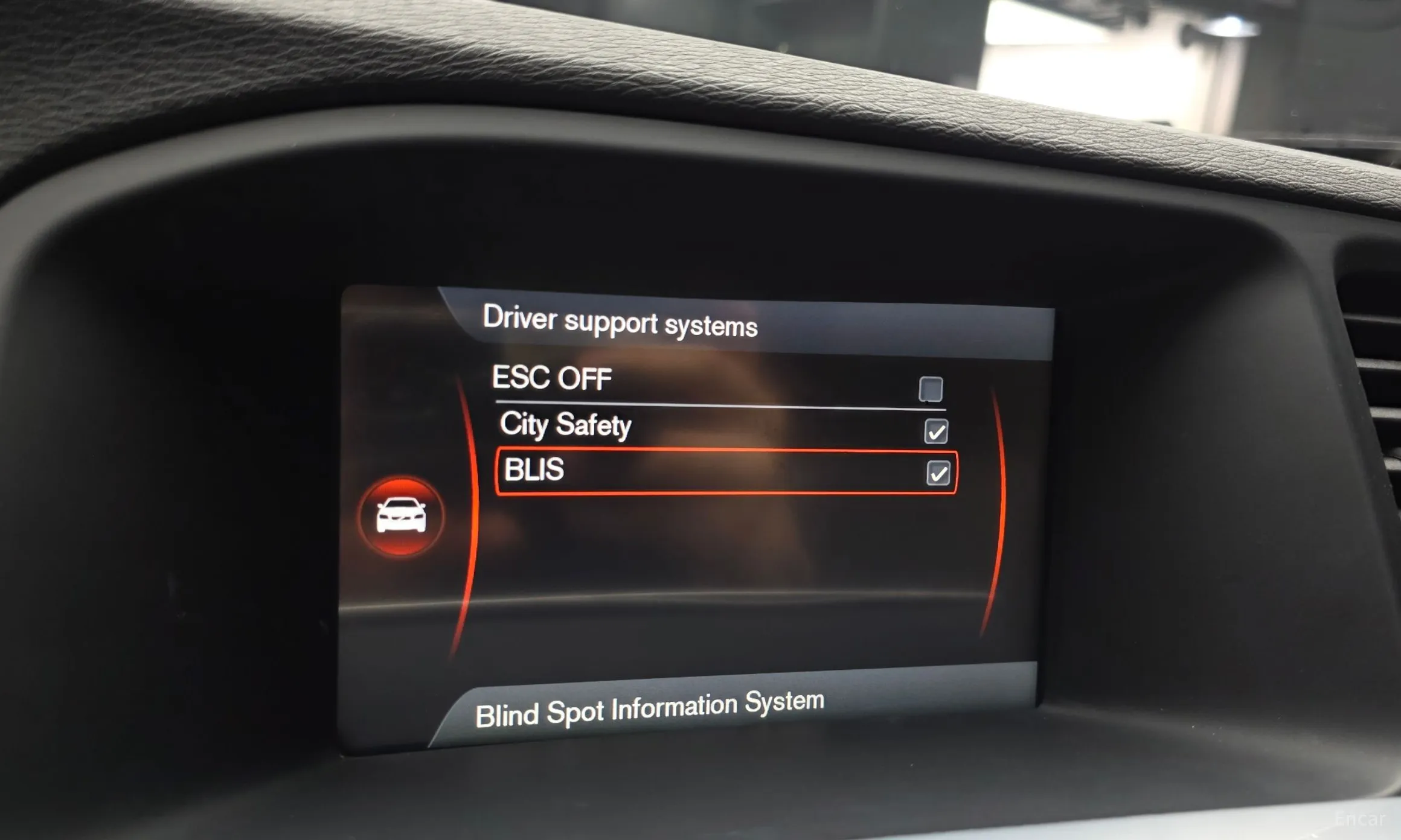 Volvo S60 превью 19