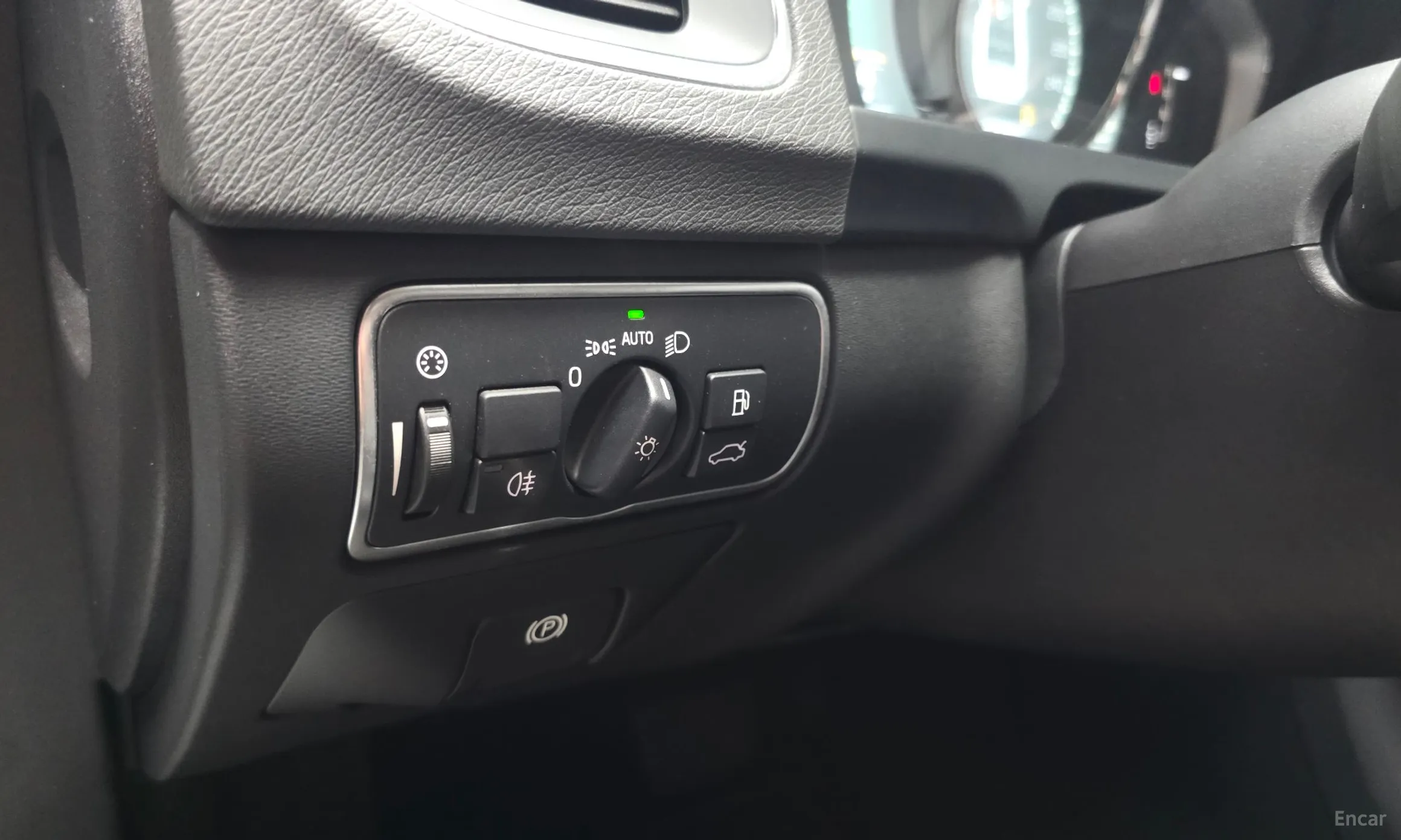 Volvo S60 превью 20