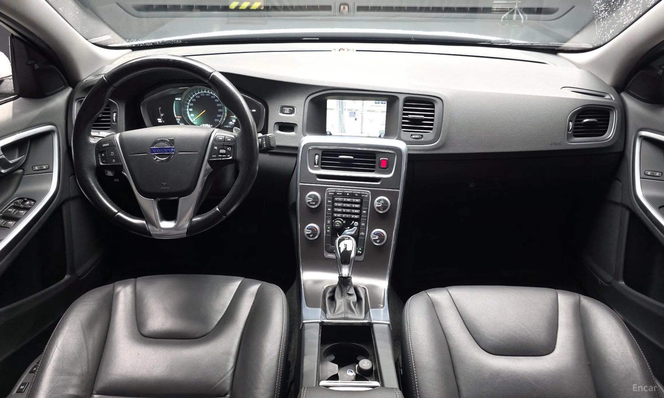 Volvo S60 превью 7
