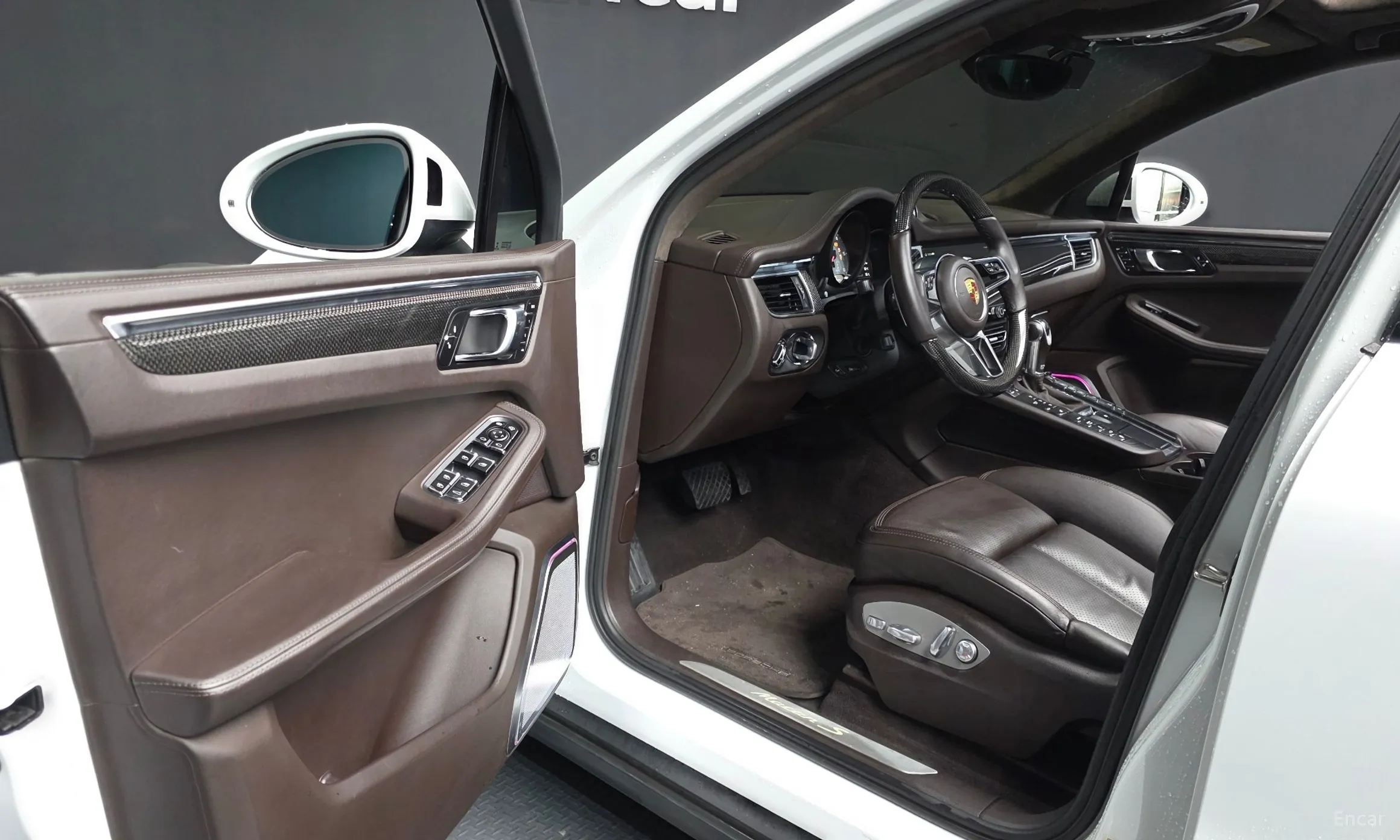 Porsche Macan превью 10