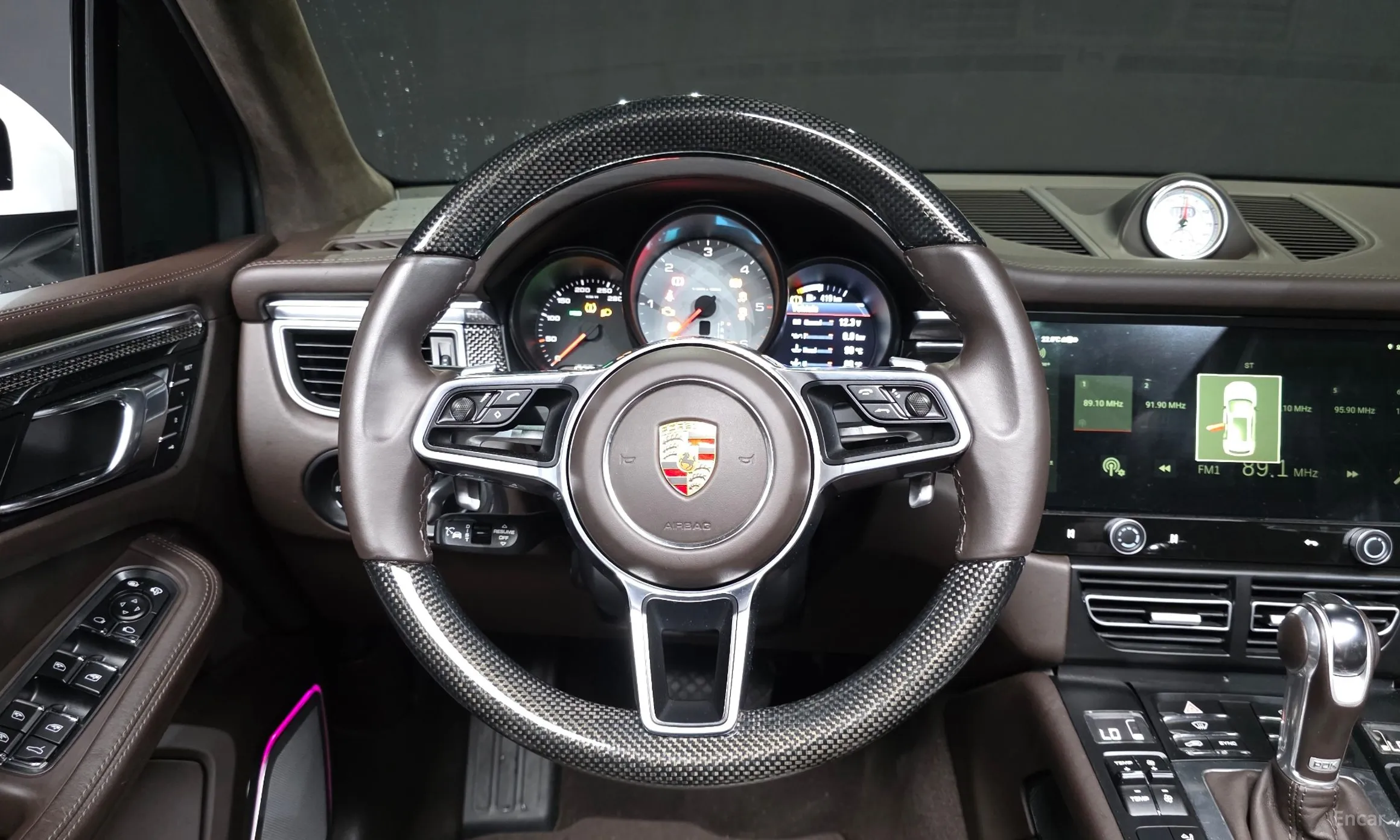 Porsche Macan превью 13