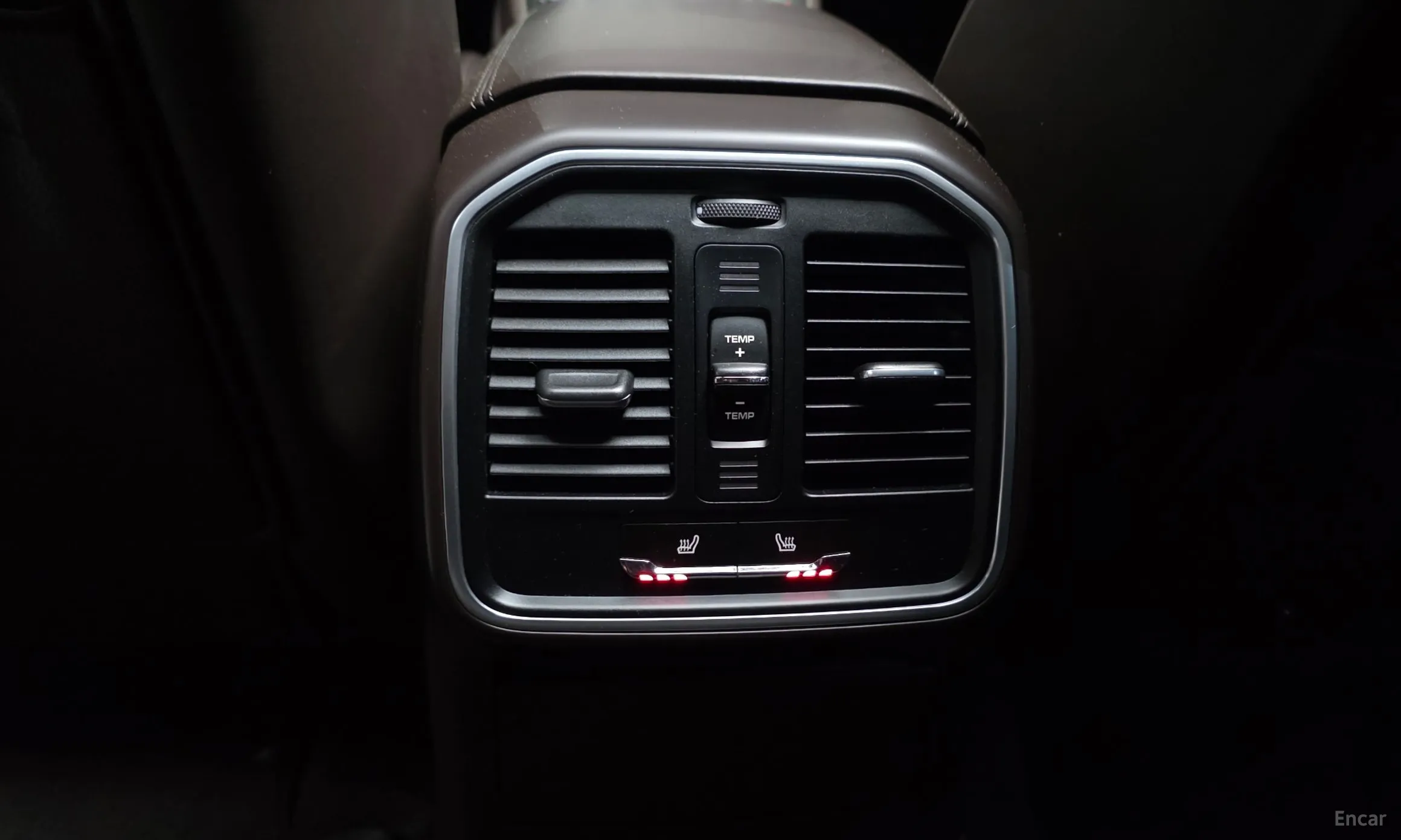 Porsche Macan превью 18