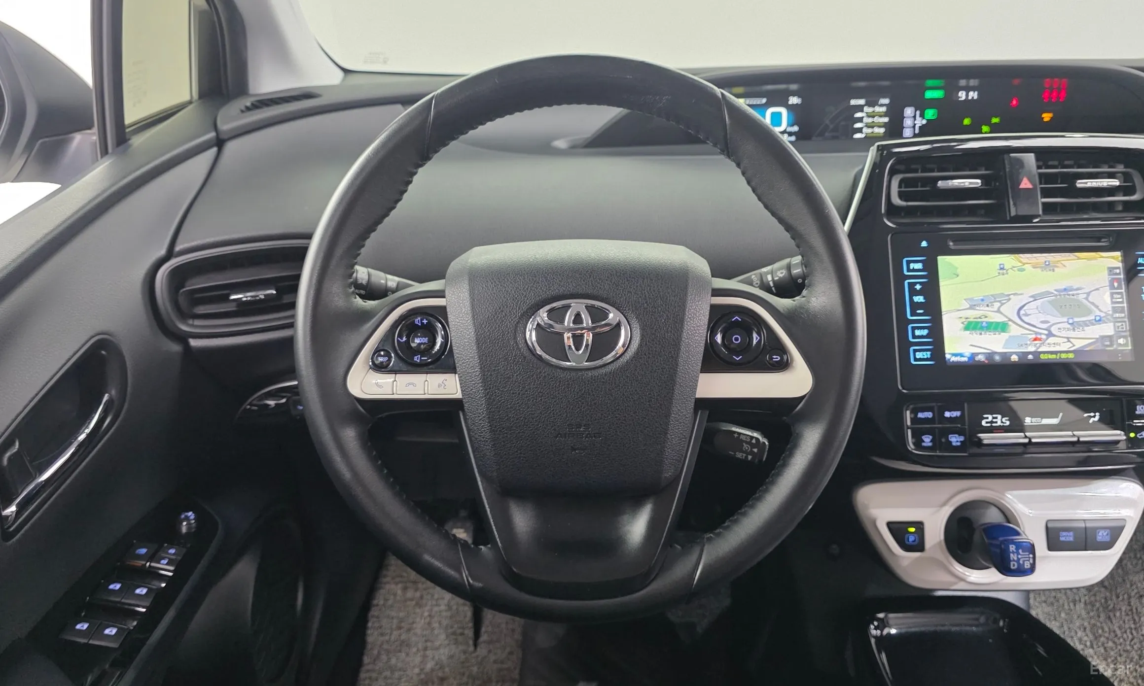 Toyota Prius 4th Generation превью 13