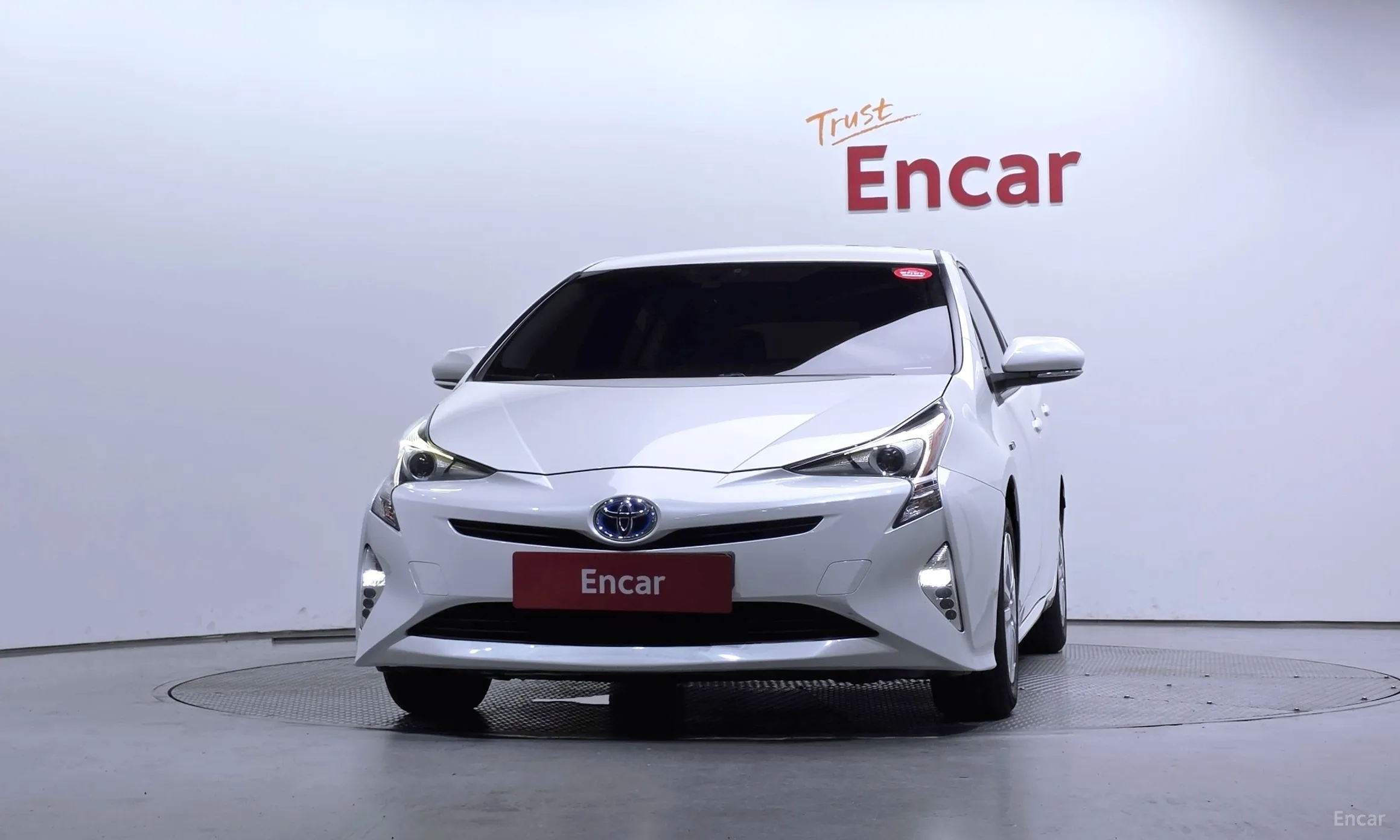 Toyota Prius 4th Generation превью 3