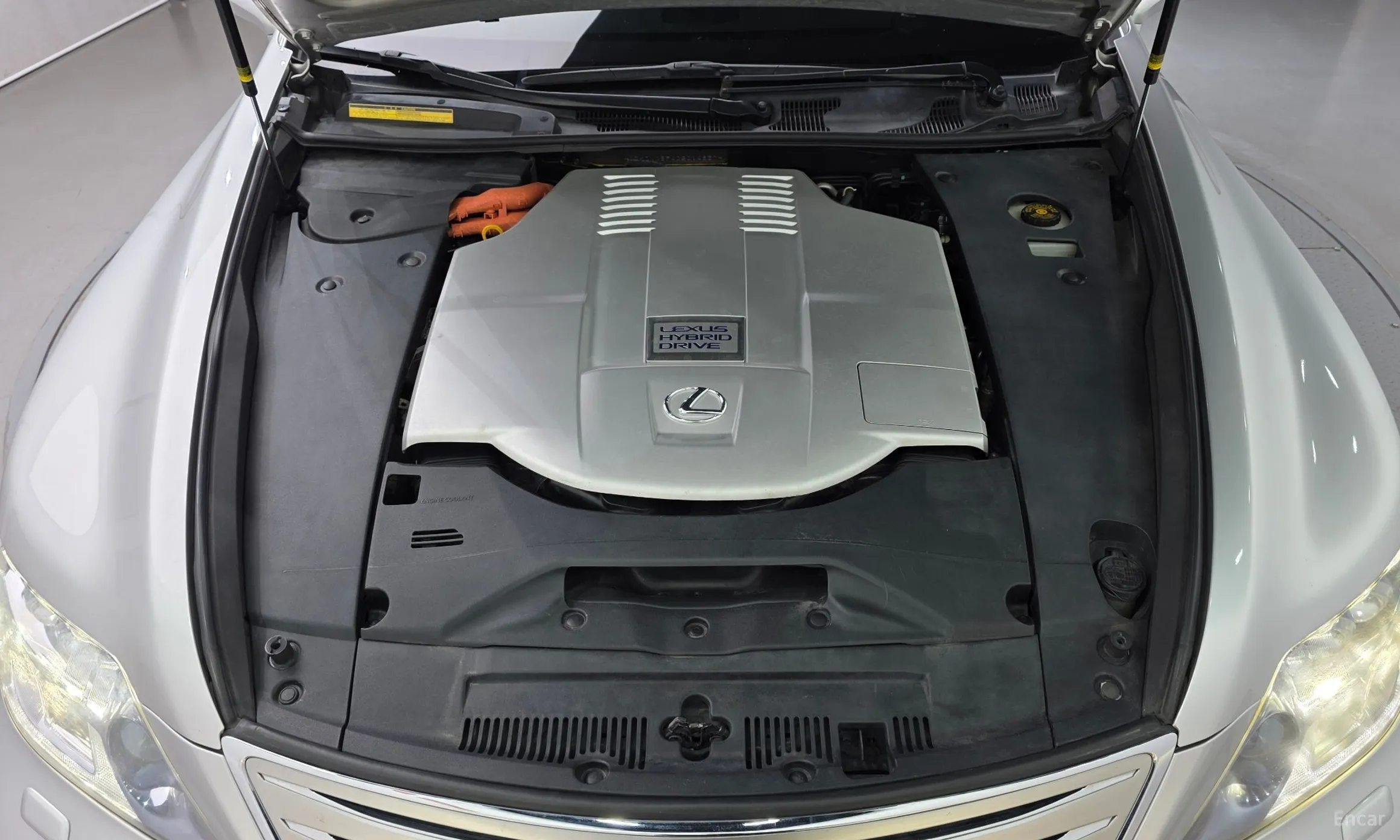 Lexus LS600hL превью 6