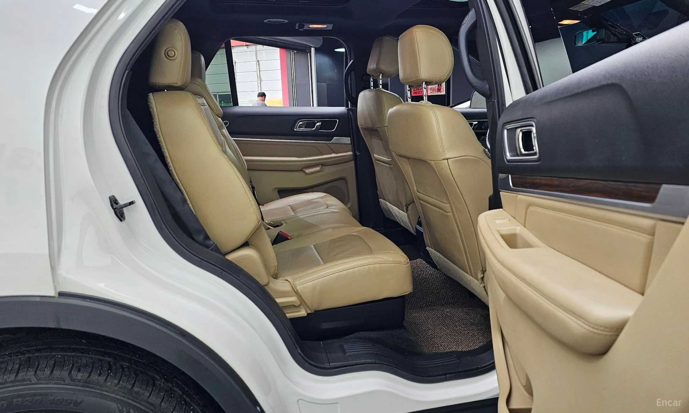 Ford Explorer превью 11